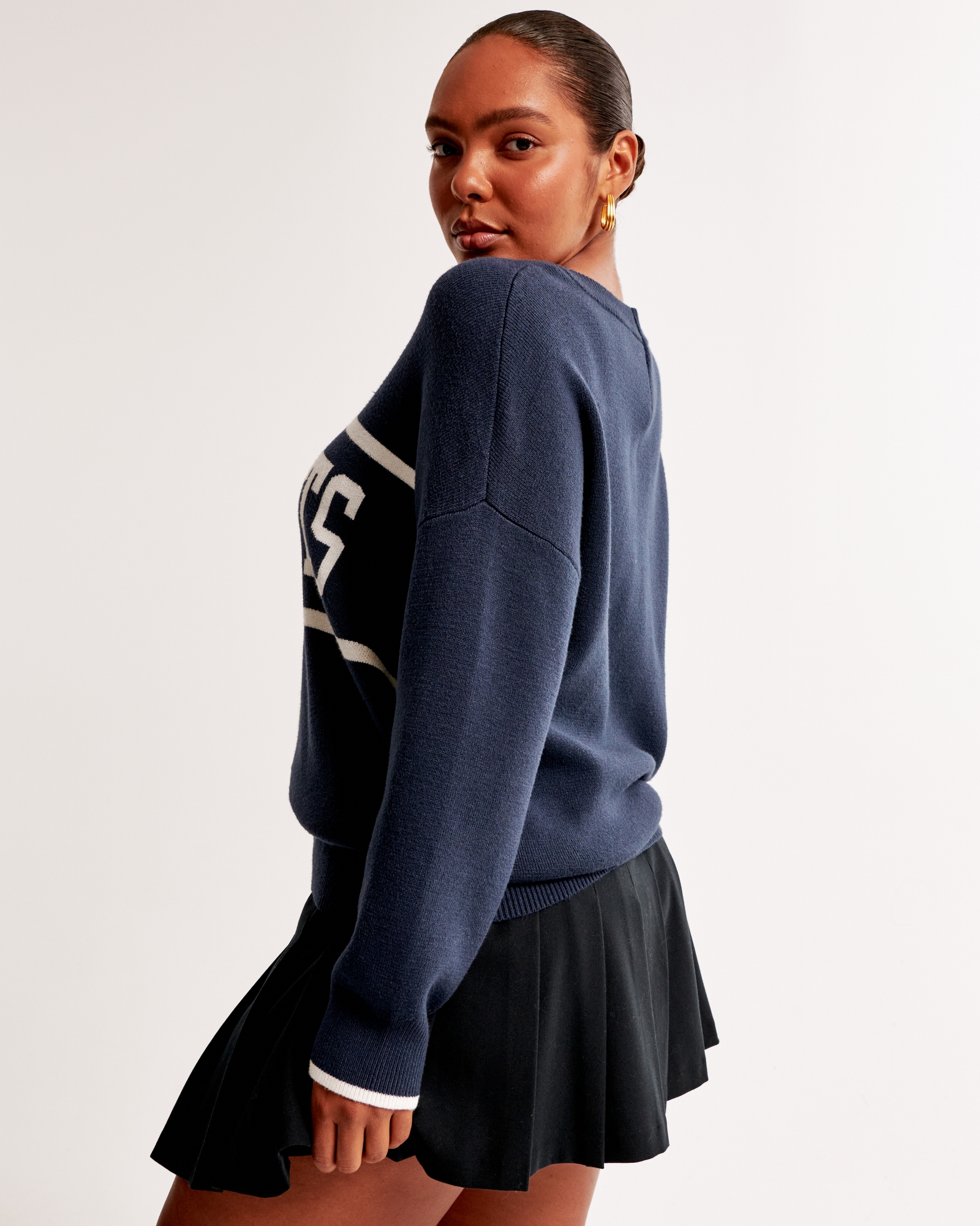 Go Sports LuxeLoft V-Neck Sweater