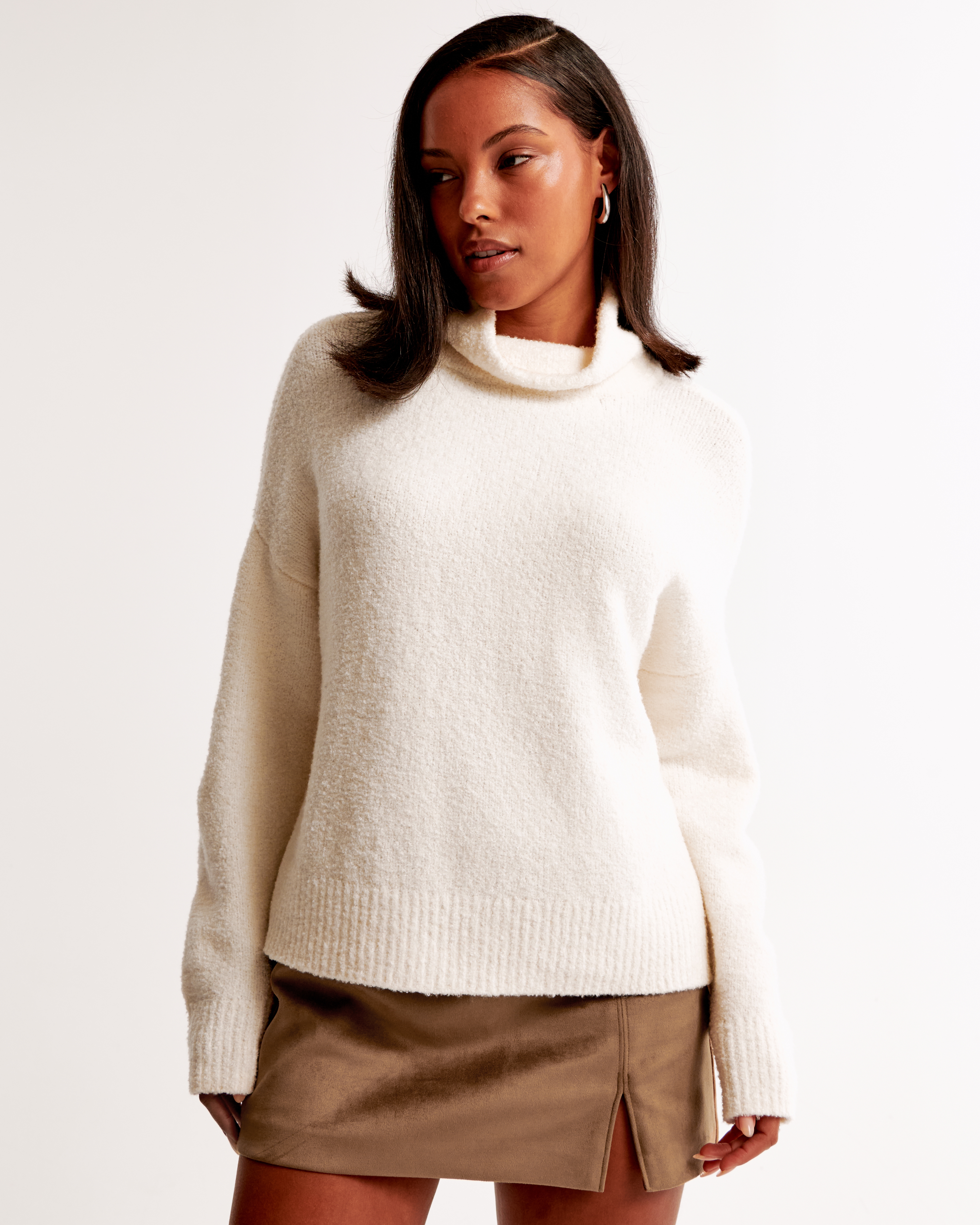 Women s Vol. 28 Relaxed Boucle Turtleneck Sweater Women s Tops Abercrombie