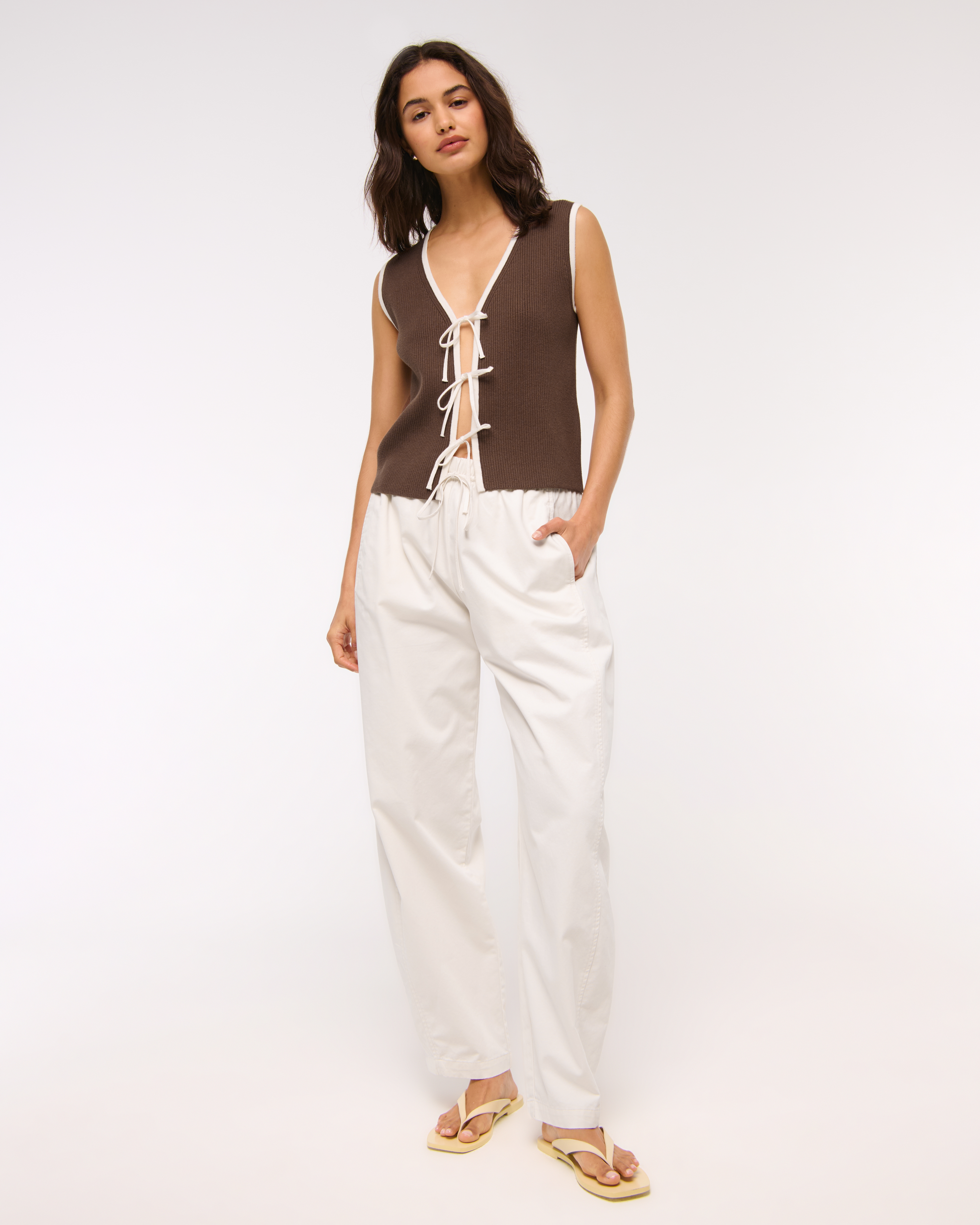 Женские свитеры Abercrombie & Fitch Tie-Front V-Neck Sweater Vest — фото 3