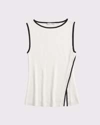 Top de tirantes tipo suéter con botones asimétricos