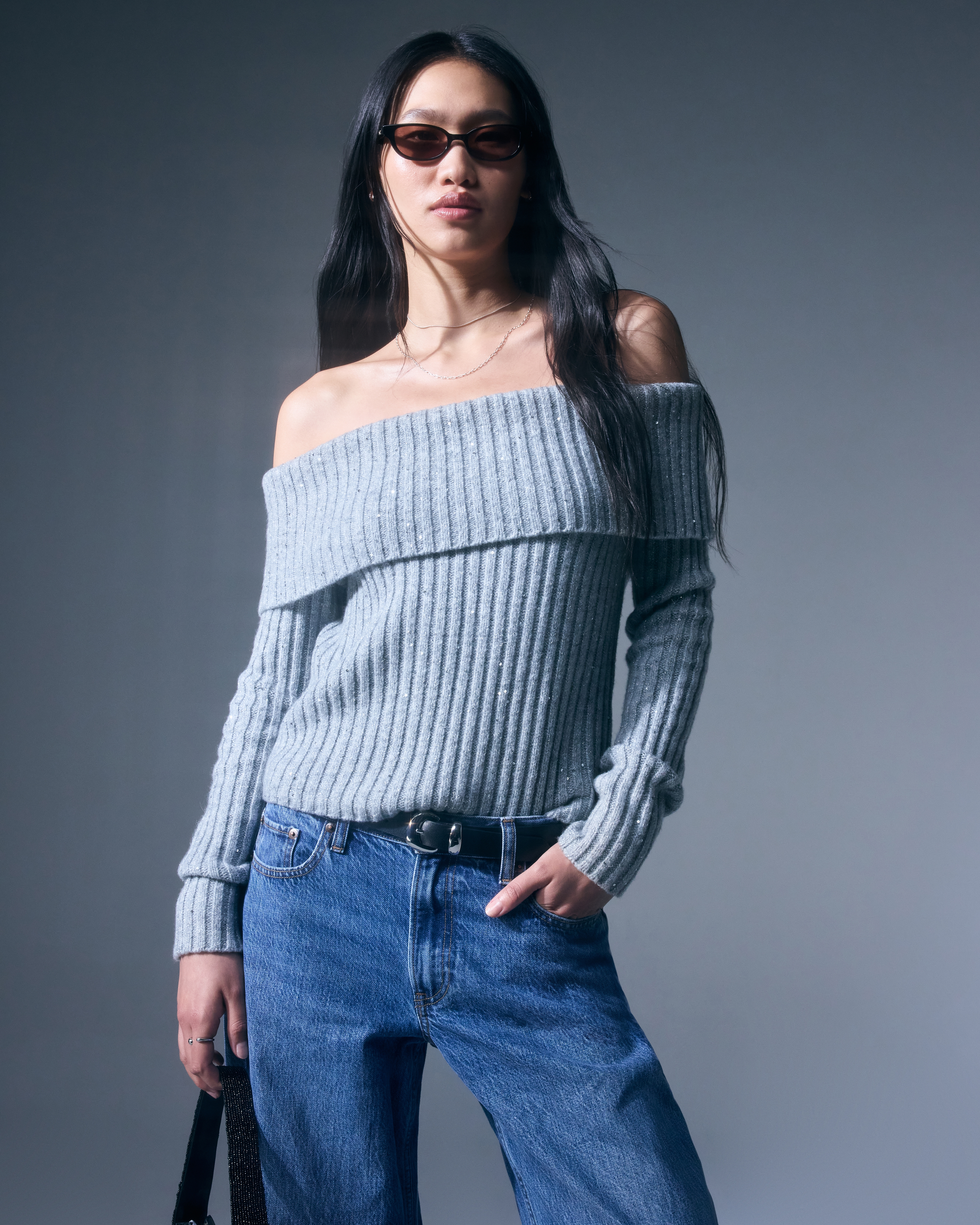 Женский свитер Abercrombie & Fitch Ribbed Foldover Off-The-Shoulder, цвет: Серый — фото 2