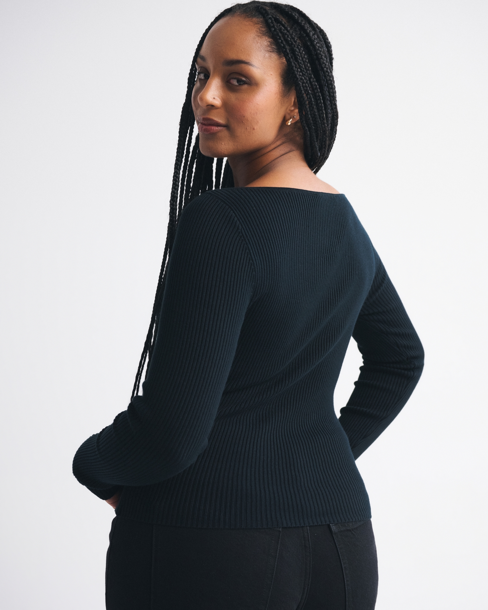 Hardware Keyhole Long-Sleeve Sweater Top