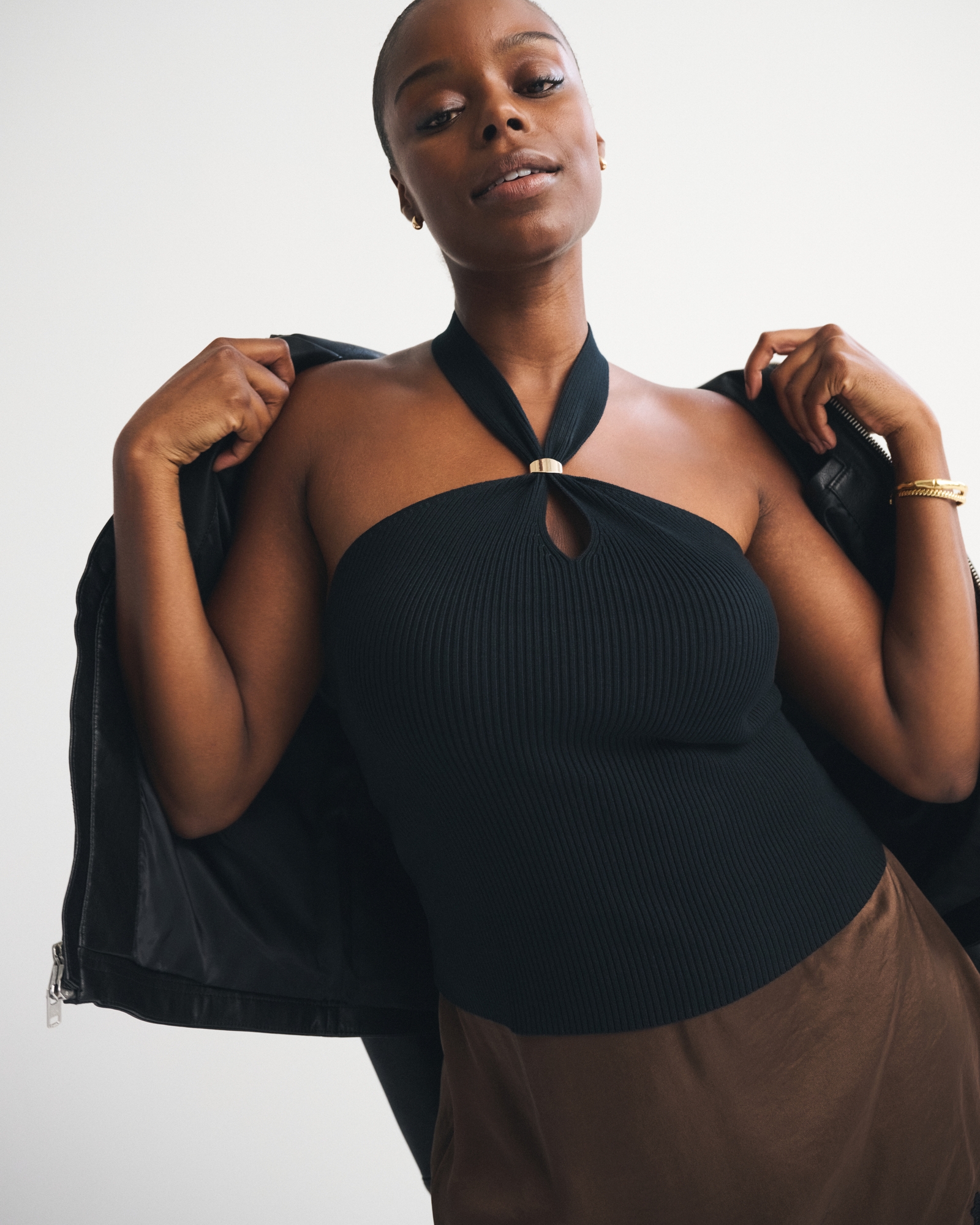 Hardware Halter Tank