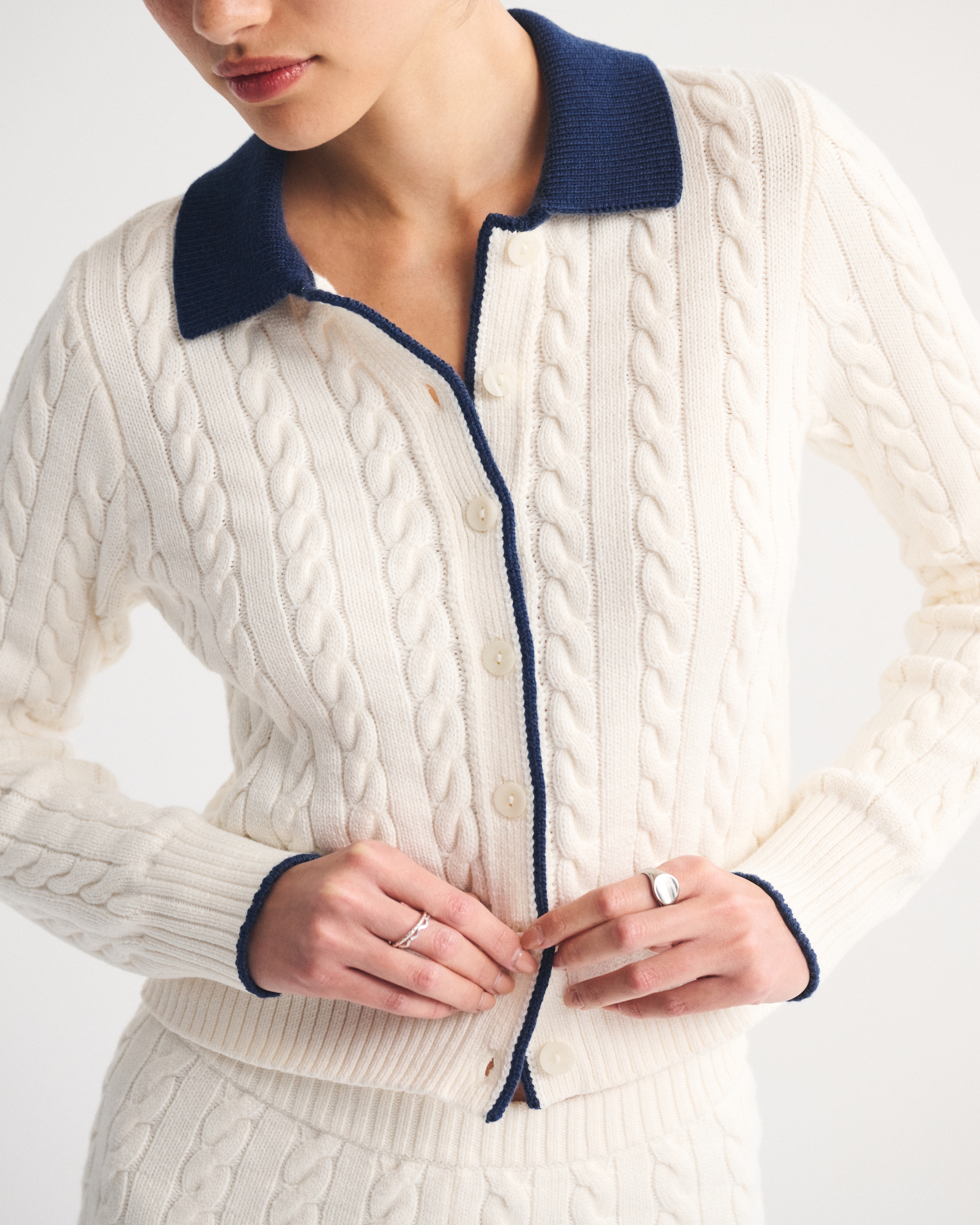 Женские кардиганы Abercrombie & Fitch Cable-Knit Collared Cardigan — фото 2