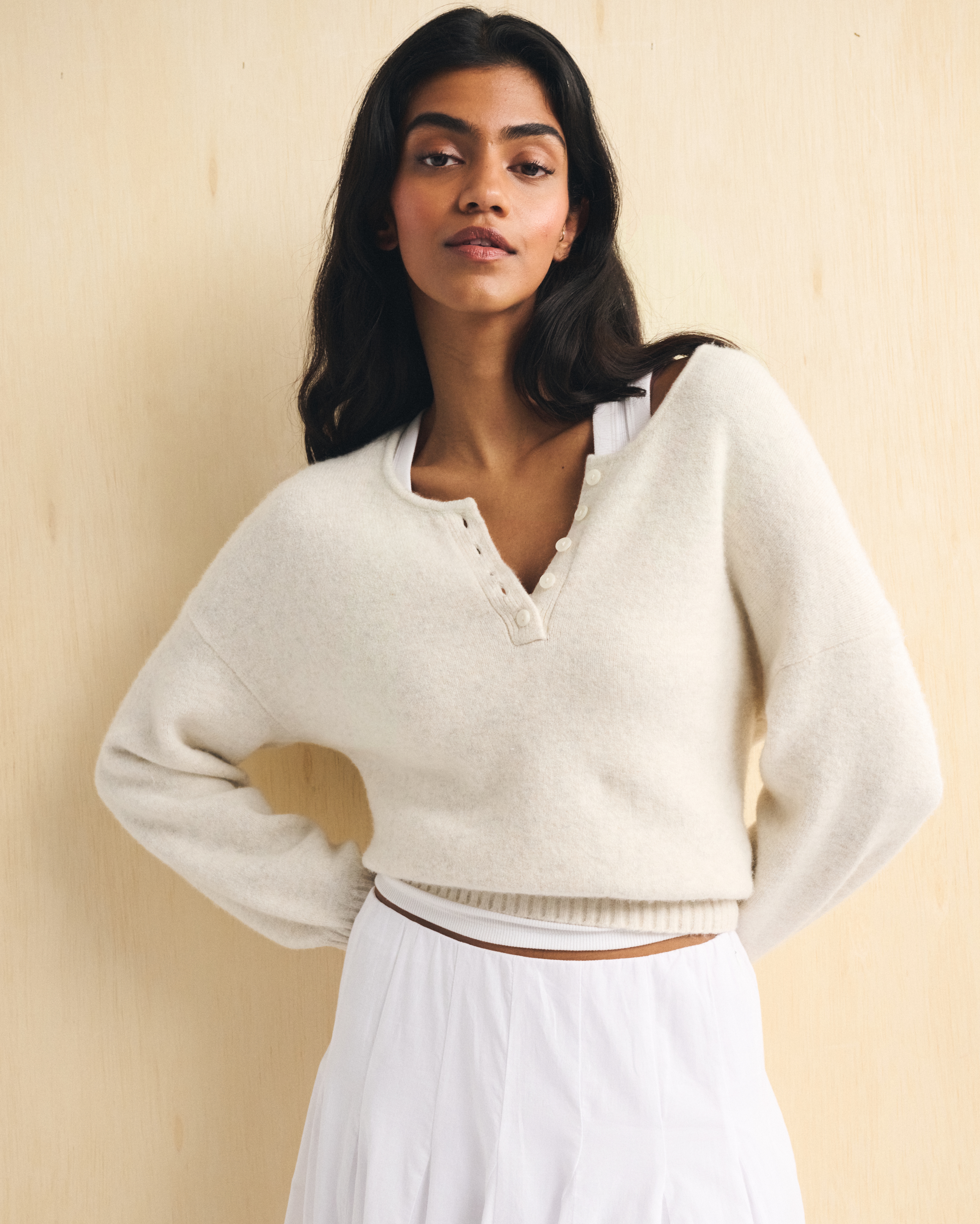 Женские свитеры Abercrombie & Fitch Merino-Wool Blend Henley Sweater — фото 2