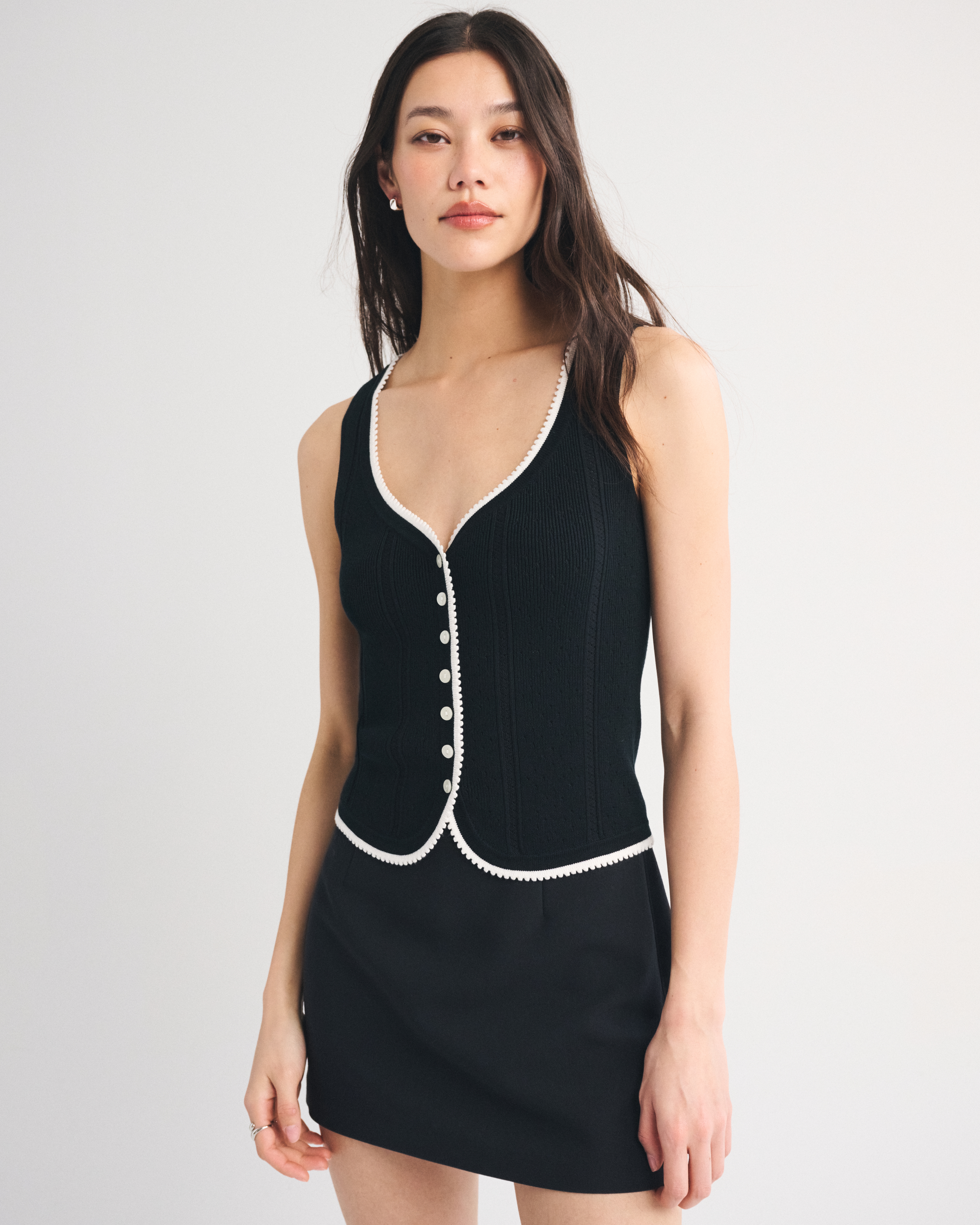 Женский свитер Abercrombie & Fitch Pointelle Button-Through Sweater Tank, цвет: Чёрный — фото 2