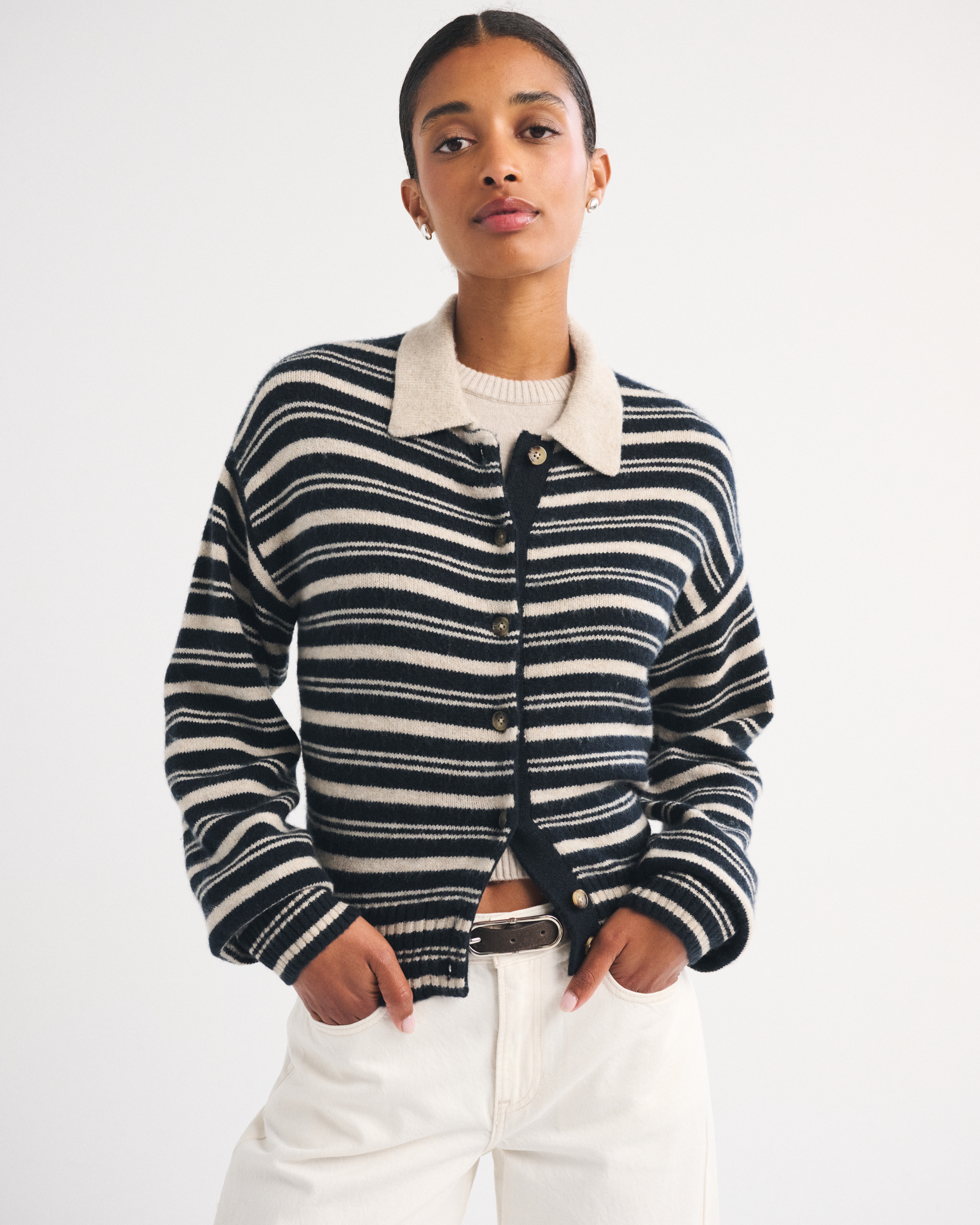 Женский кардиган Abercrombie & Fitch Merino Wool-Blend Collared, цвет: Чёрный полосатый — фото 2
