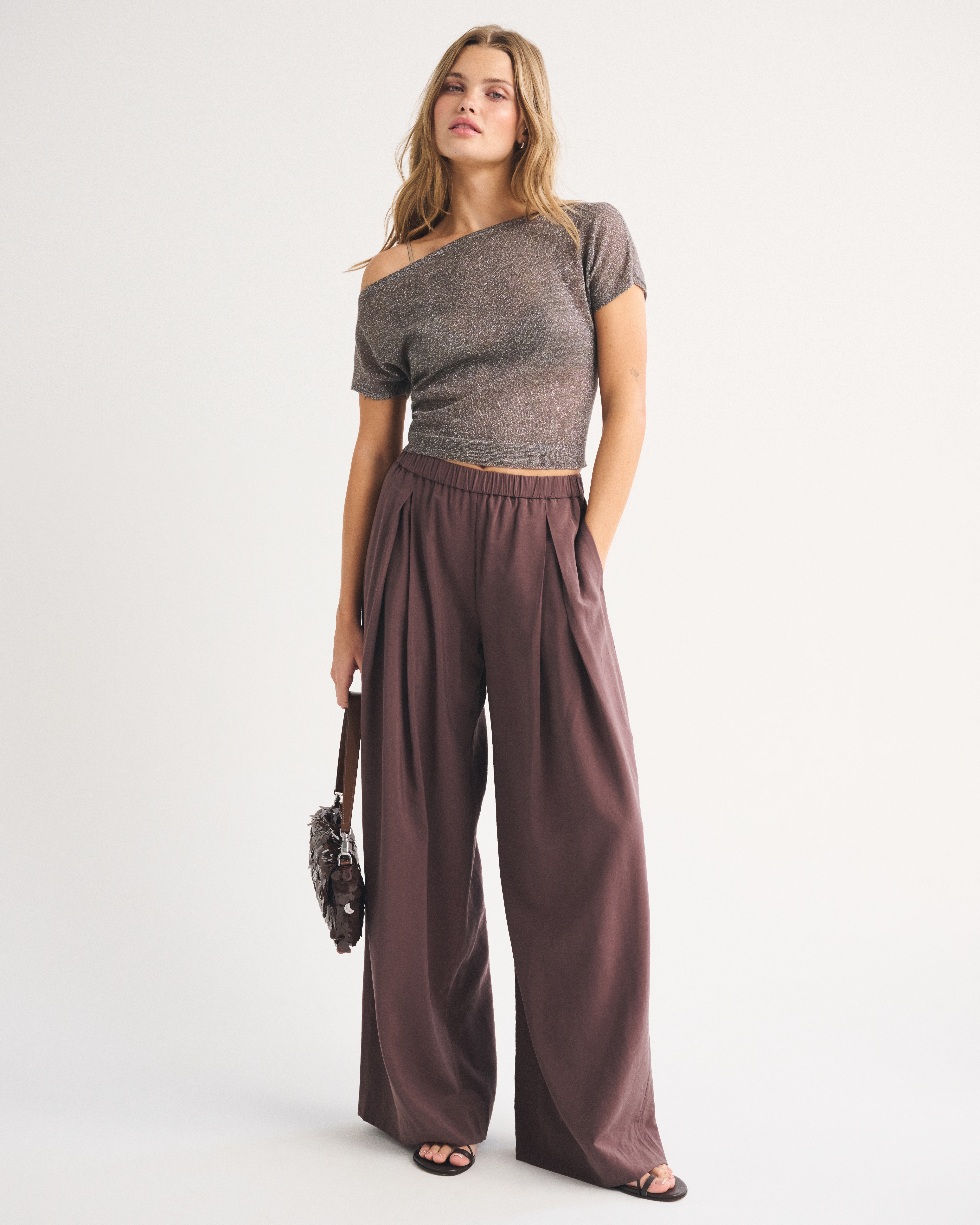 Женские свитеры Abercrombie & Fitch Off-The-Shoulder Shine Sweater Top — фото 3
