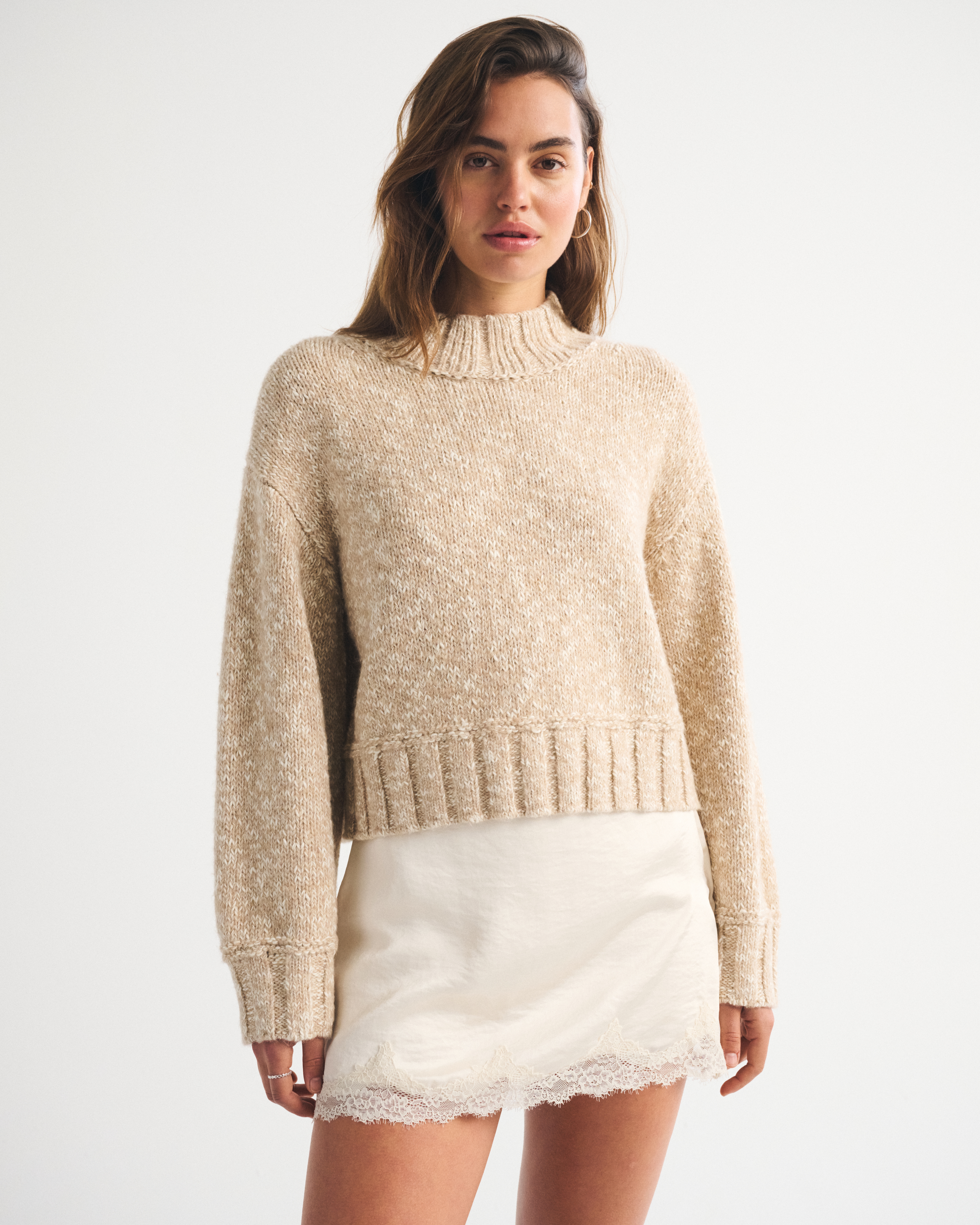 Женские свитеры Abercrombie & Fitch Easy Wool-Blend Funnel Neck Sweater — фото 2
