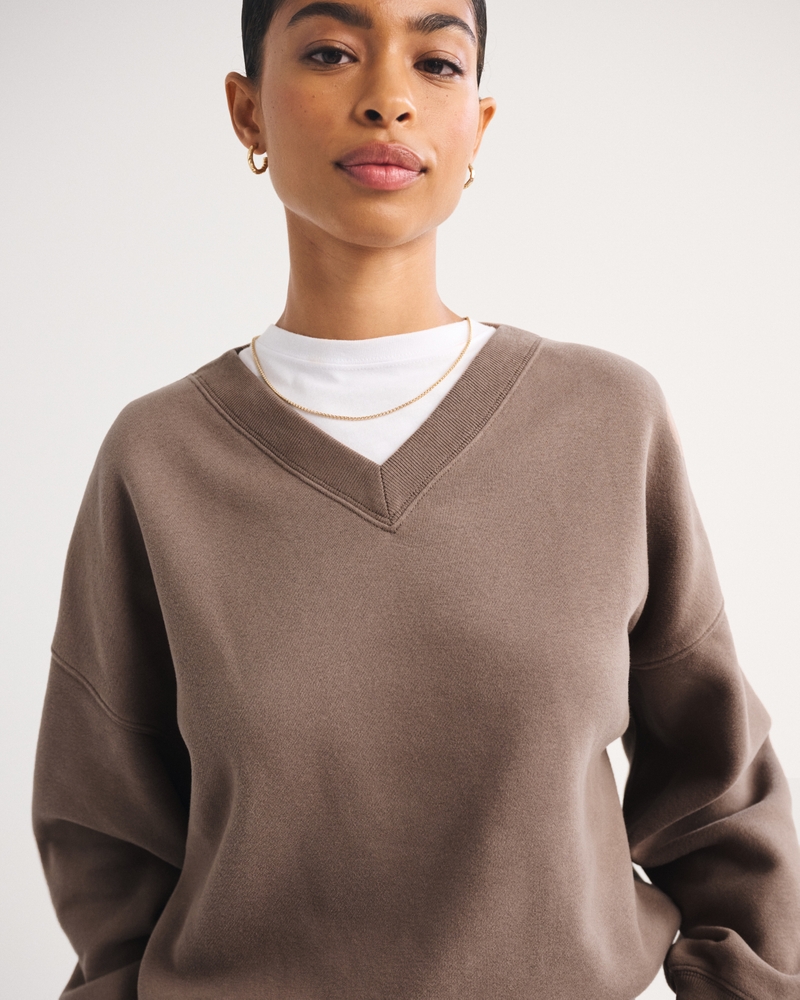 Sunday V-Neck Sweatshirt - thumbnail 3