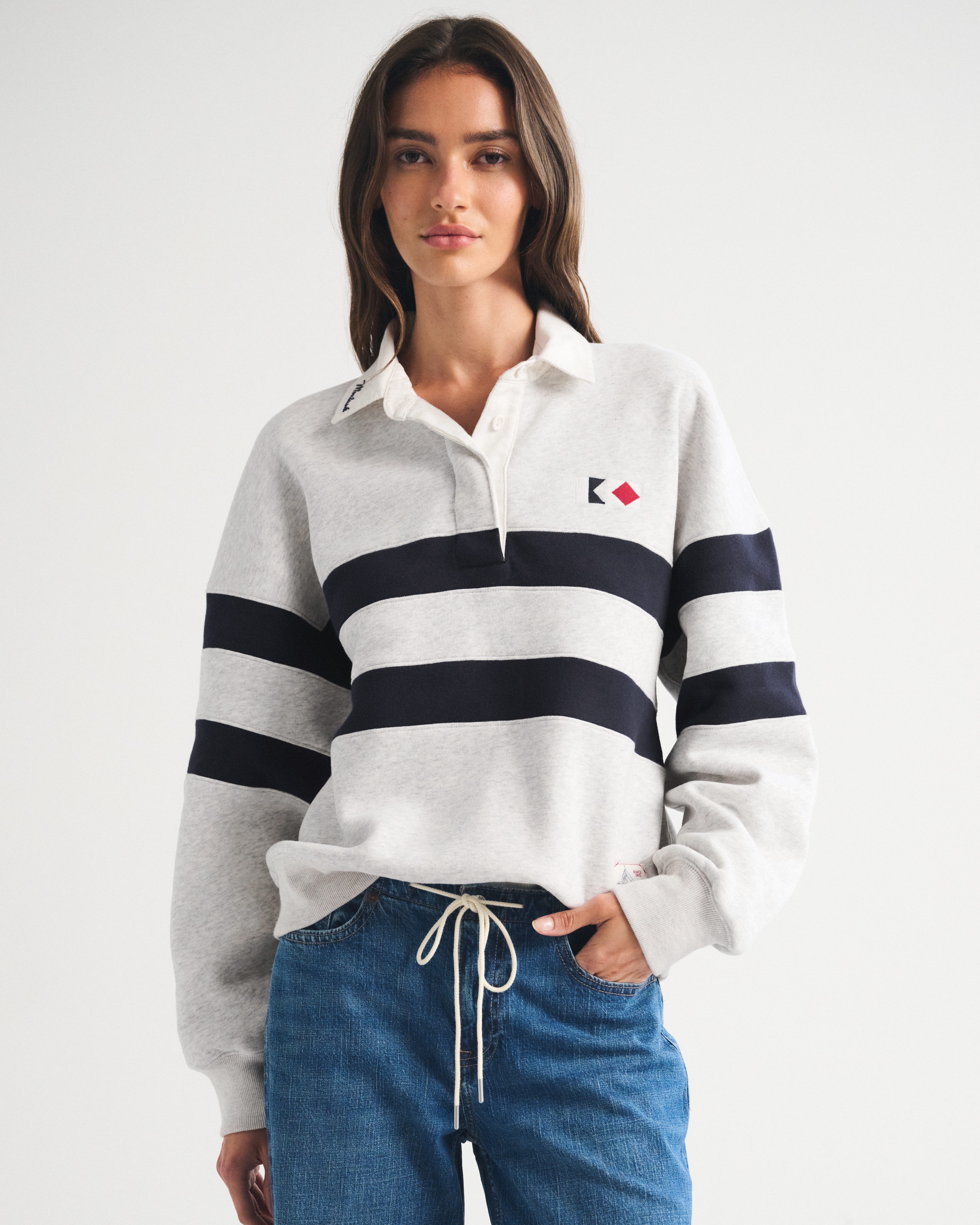 Женский свитшот Abercrombie & Fitch Sunday Polo Sweatshirt, цвет: Светлый серый — фото 2