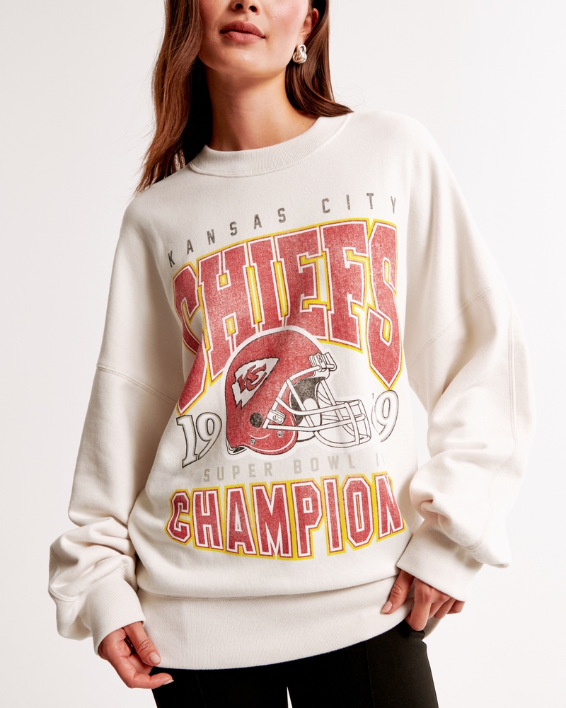 Kansas City Chiefs Graphic Oversized Sunday Crew
