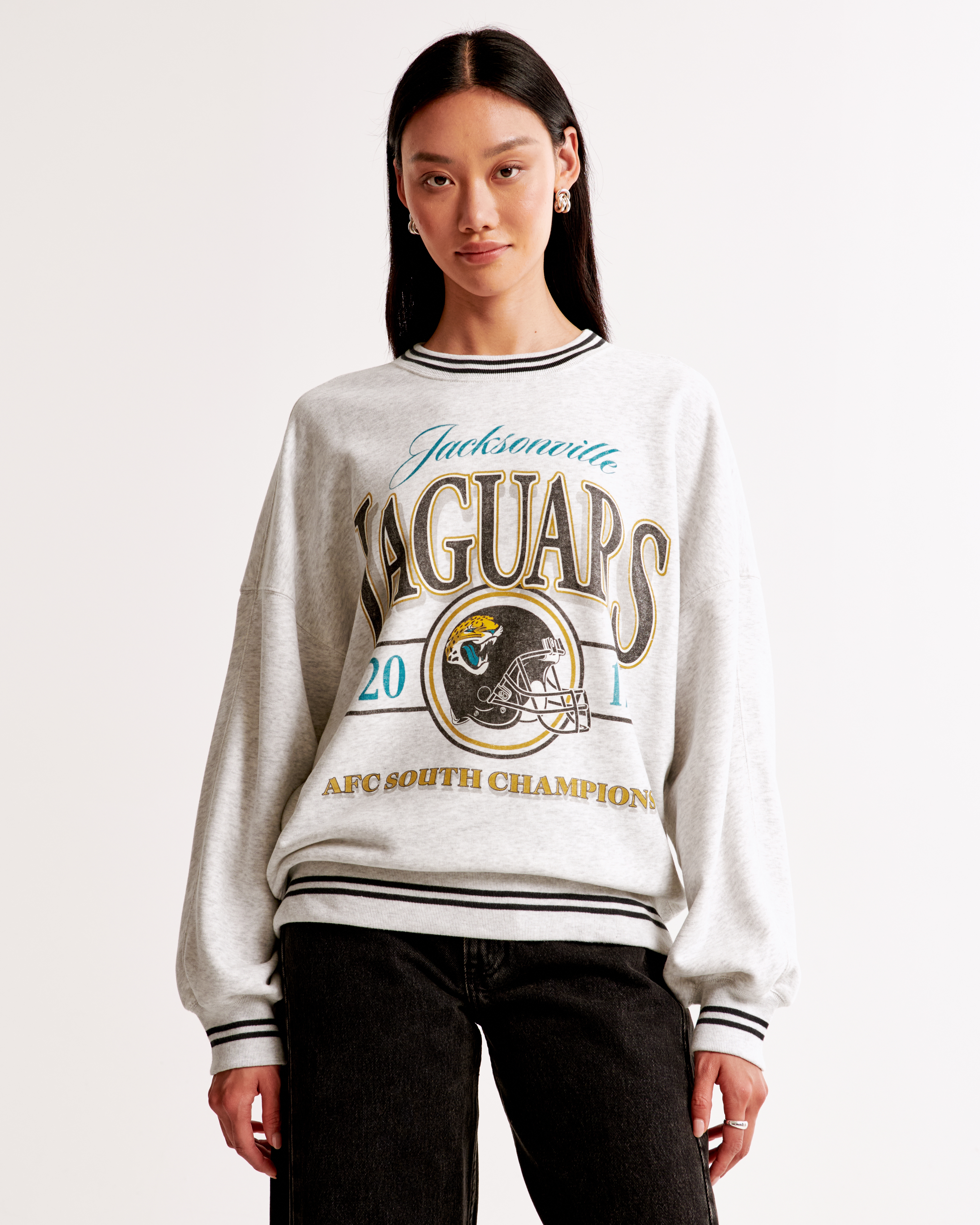 Women s Jacksonville Jaguars Graphic Oversized Sunday Crew Women s New Arrivals Abercrombie