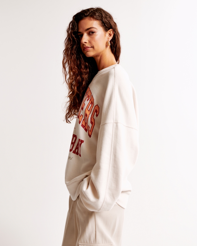 Tampa Bay Buccaneers Graphic Oversized Sunday Crew