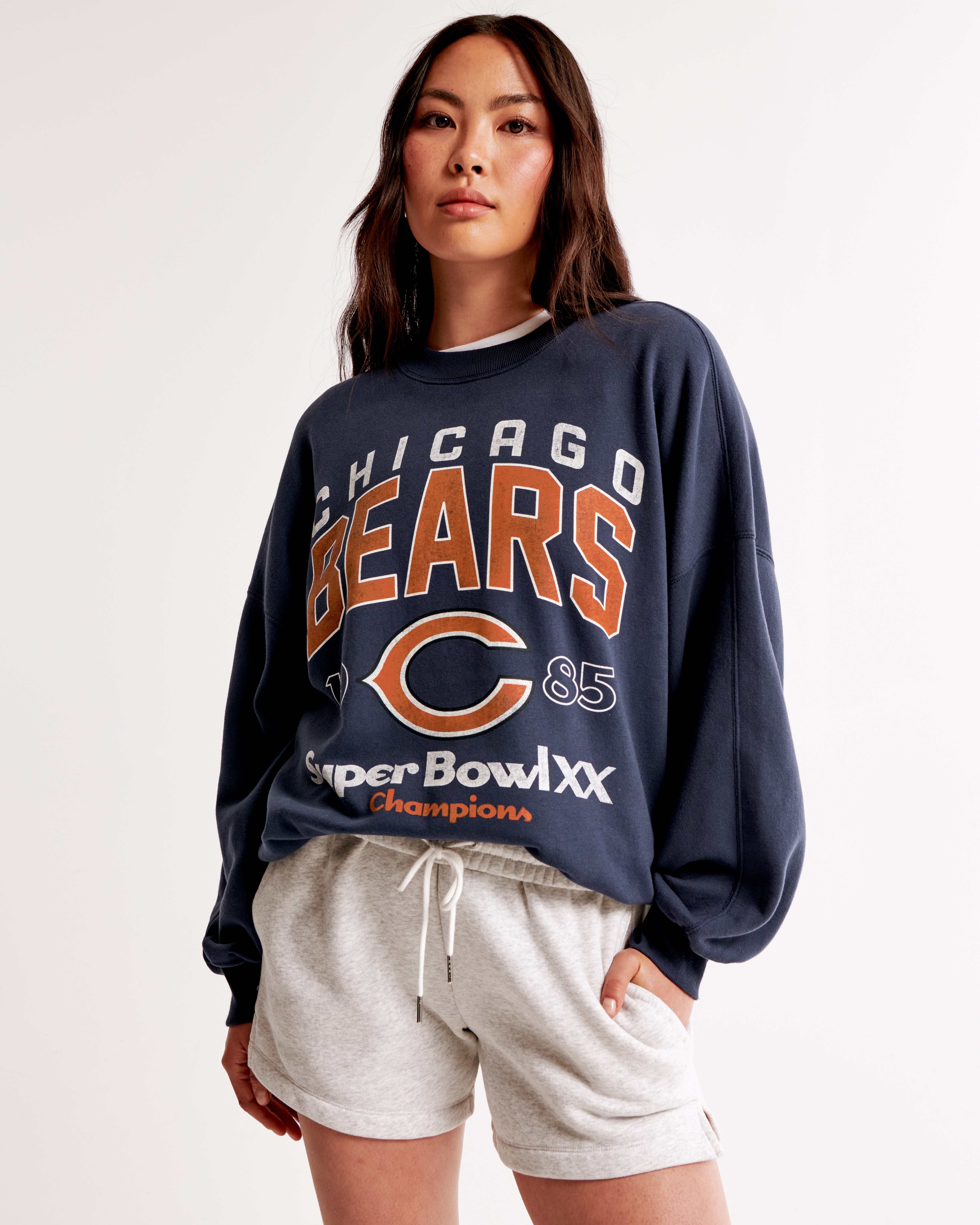 Women's Chicago Bears Graphic Oversized Sunday Crew Women's Chicago Bears Graphic Oversized Sunday Crew