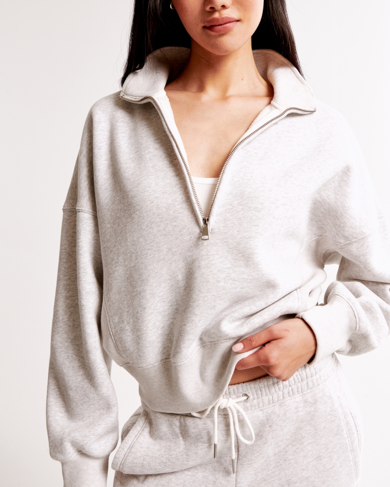 Essential Sunday Half-Zip