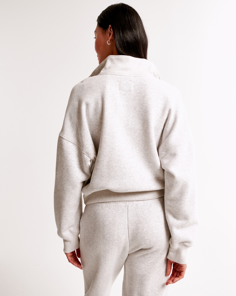 Essential Sunday Half-Zip