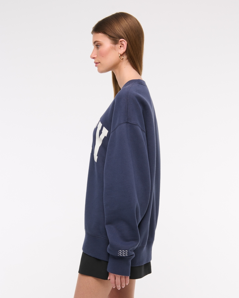 Salty Graphic Oversized Sunday Crew