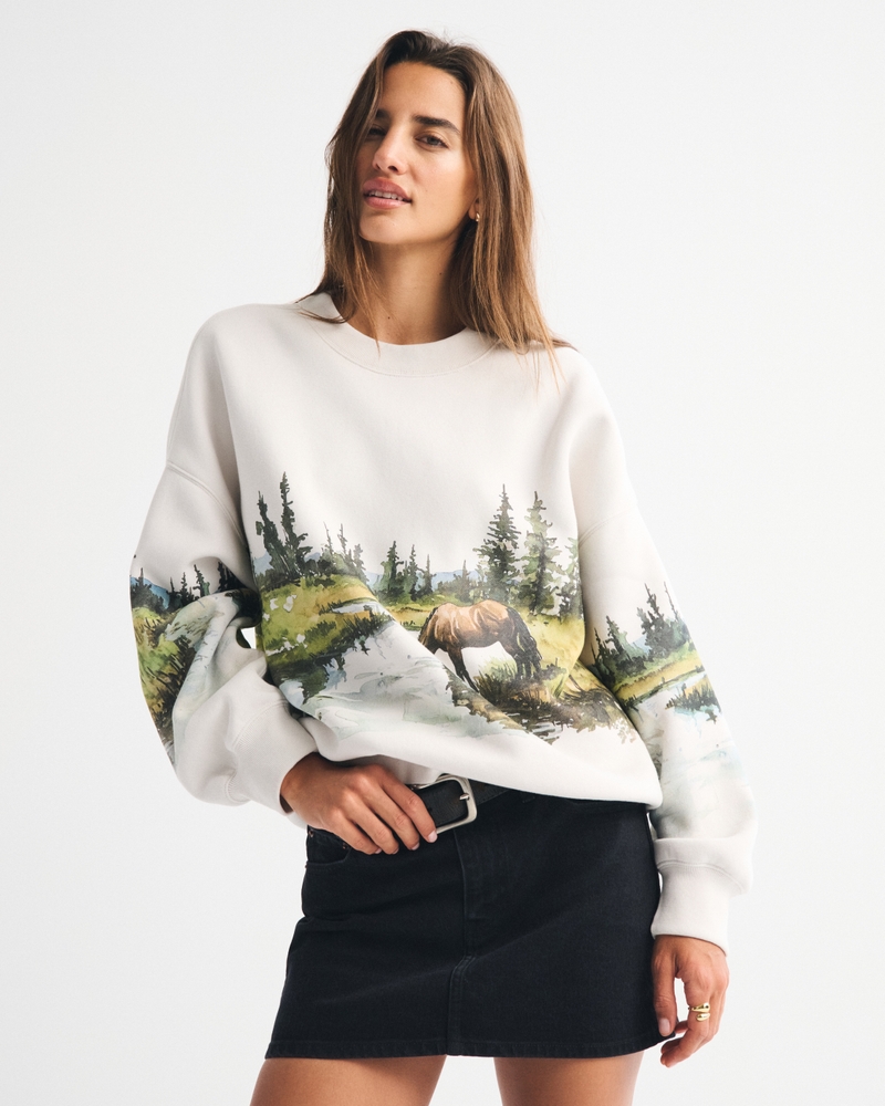 Wildlife Graphic Oversized Sunday Crew