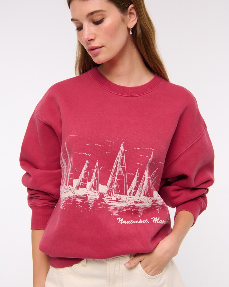 Nantucket Graphic Oversized Sunday Crew