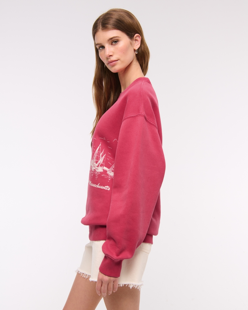 Nantucket Graphic Oversized Sunday Crew