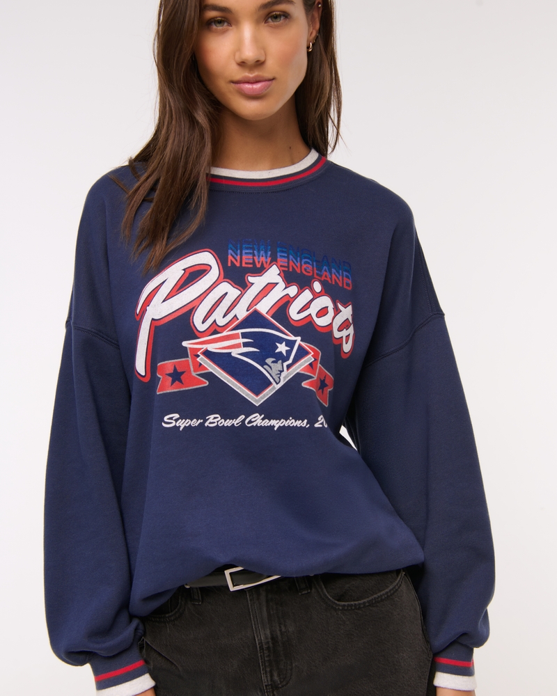 Women's New England Patriots Sunday Crew Women's Tops