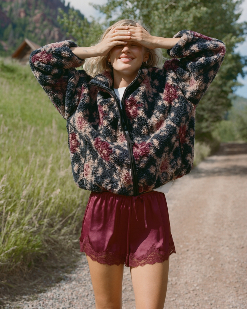Mid Rise Tailored Short