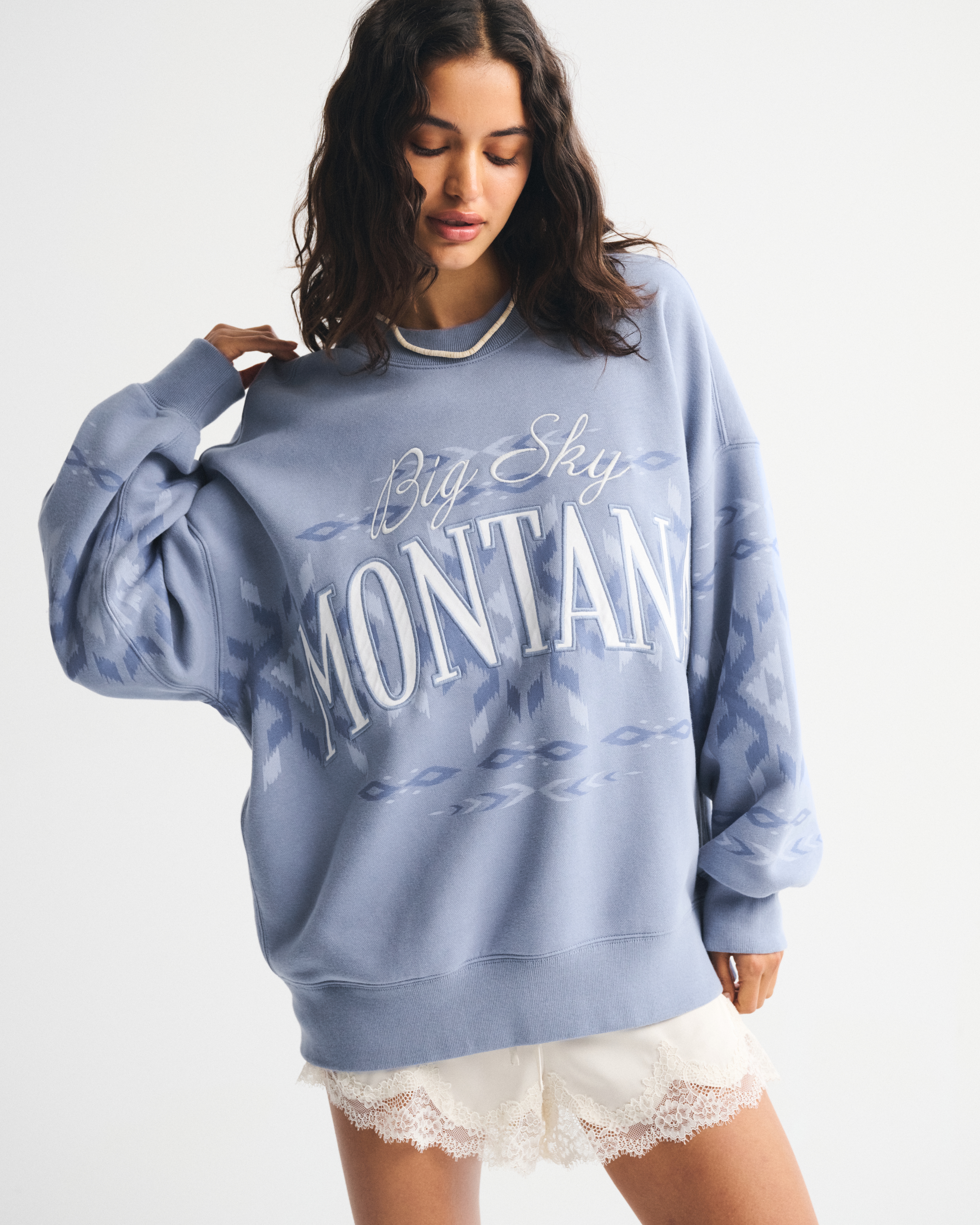Abercrombie & Fitch Montana Oversized Sunday Crew In Blue