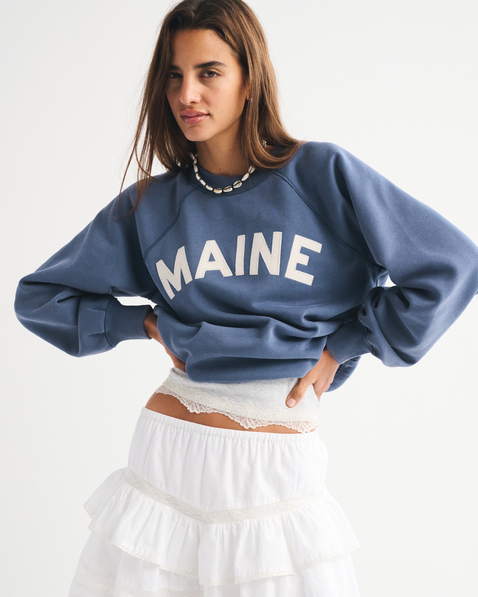 Graphic Raglan Classic Sunday Crew