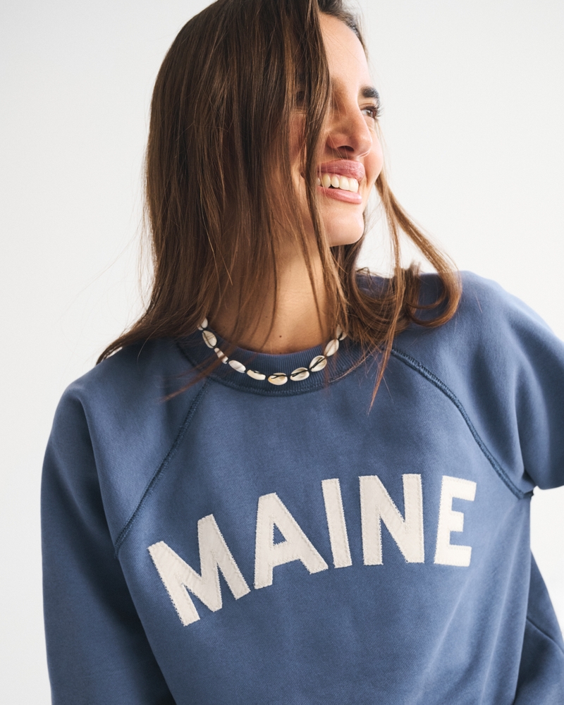 Graphic Raglan Classic Sunday Crew