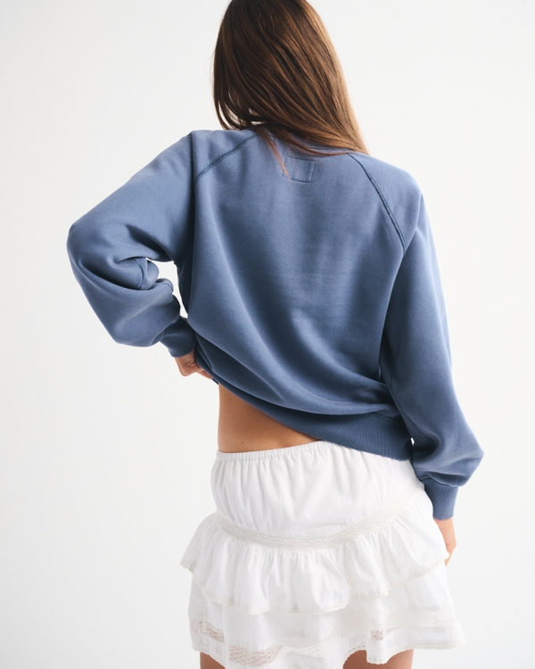 Graphic Raglan Classic Sunday Crew