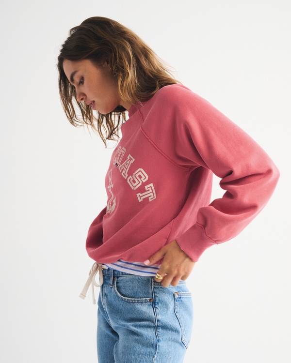 Graphic Raglan Classic Sunday Crew