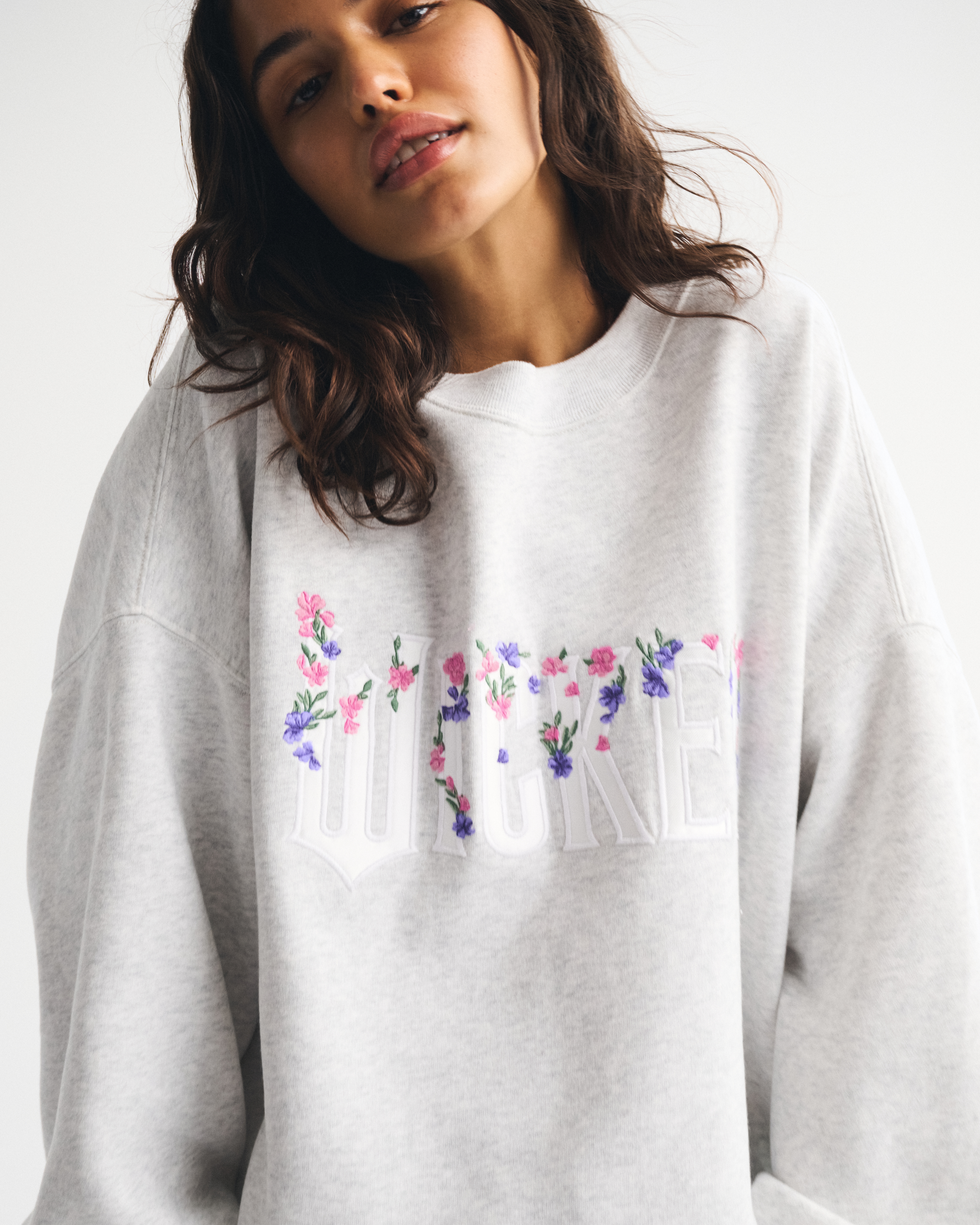 新品　Bibiy ANGELICA SWEATSHIRT 白 新品】Bibiy ANGELICA SWEATSHIRT 白
