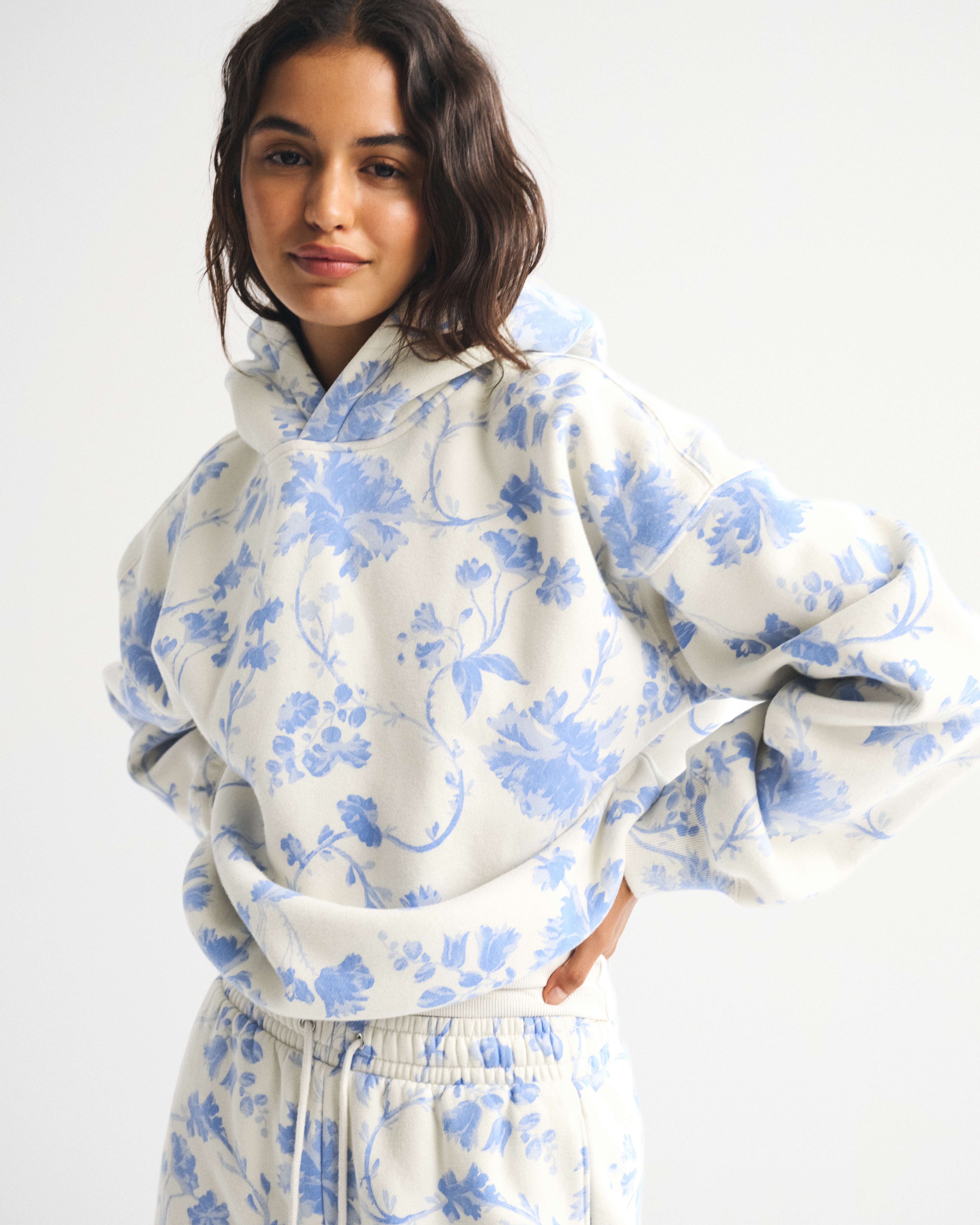 Abercrombie & Fitch Sunday Hoodie In White