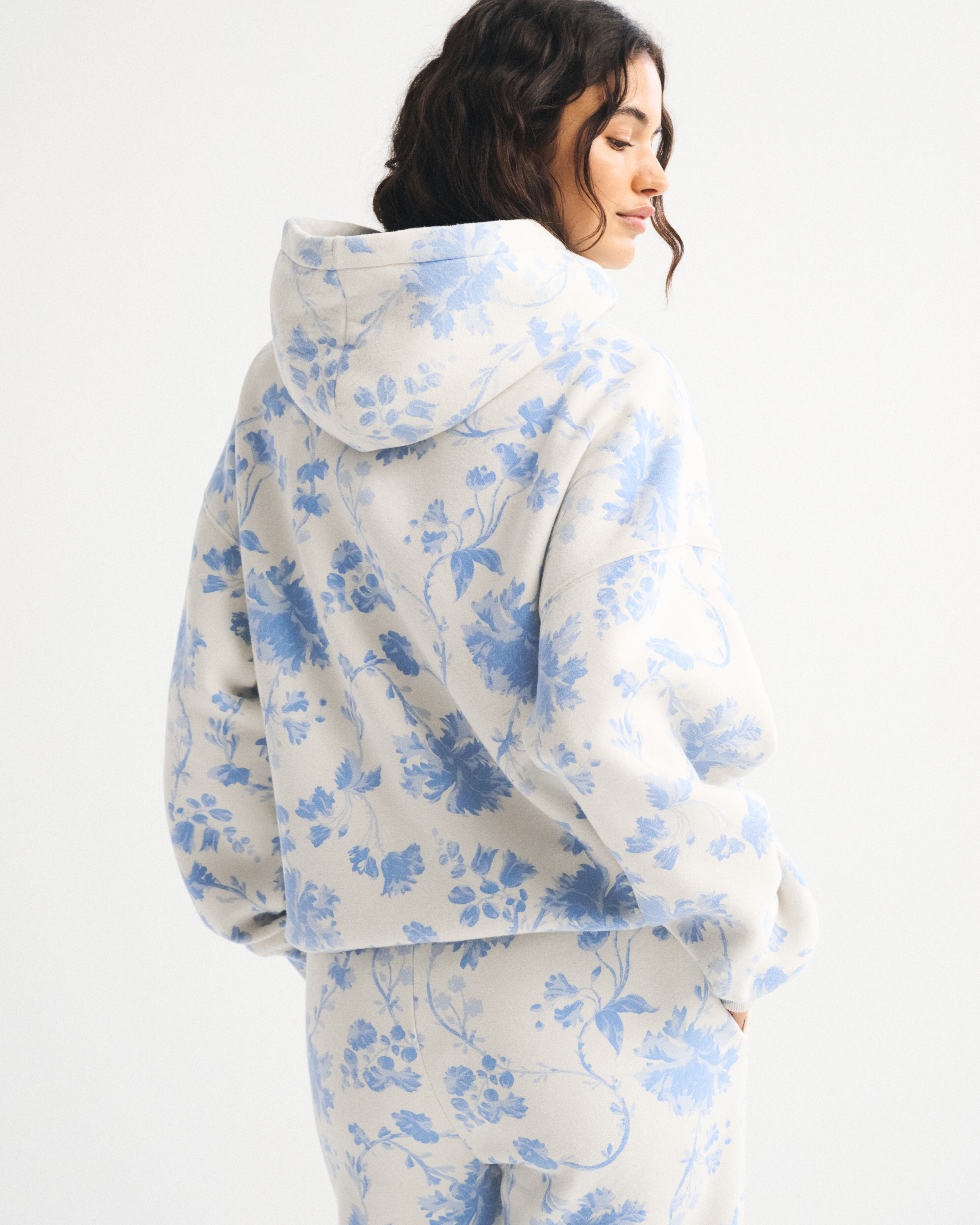 Abercrombie & Fitch Sunday Hoodie In White