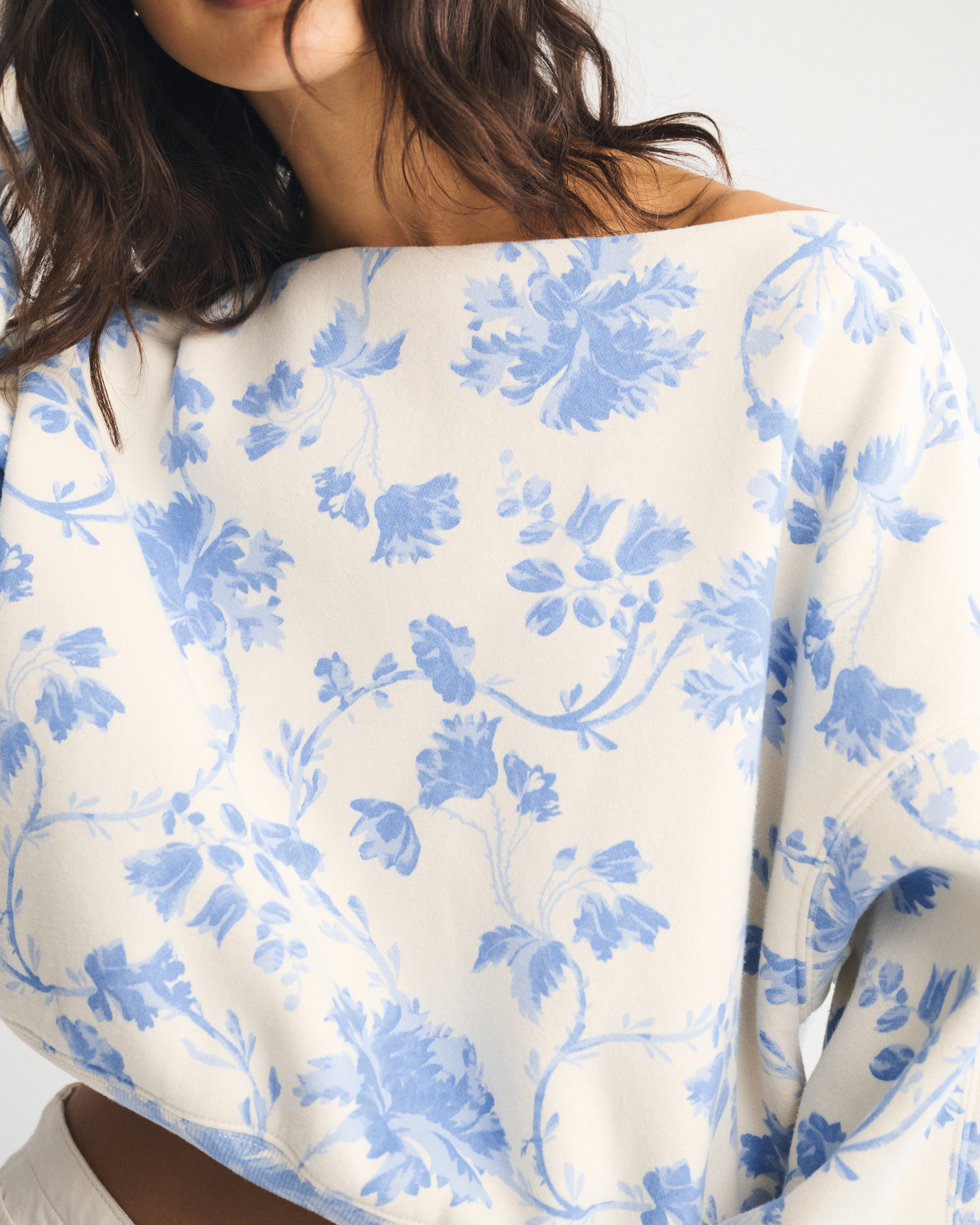 Abercrombie & Fitch Sunday Slash Top In White