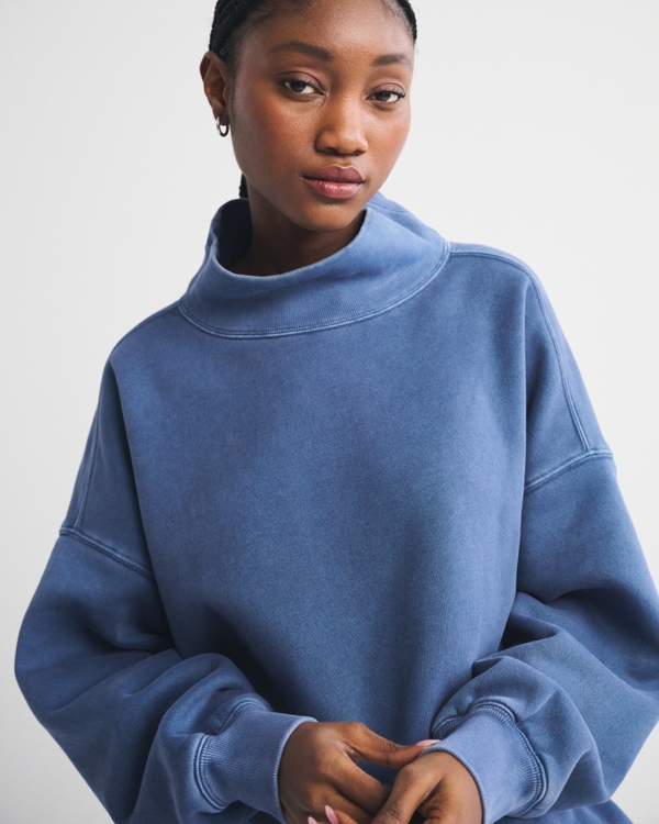 Sunday Funnel Neck Crew