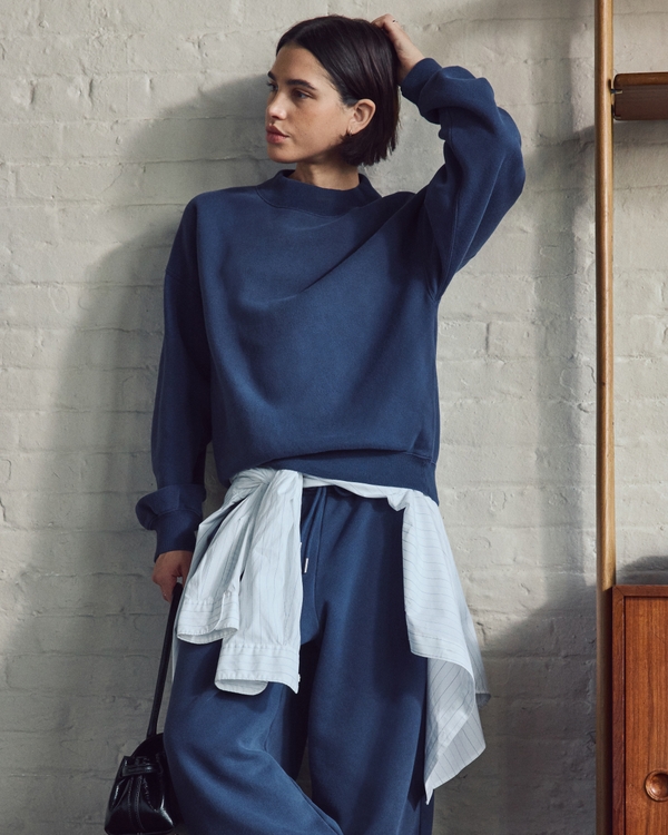 Sunday Mockneck Crew, Sapphire view 1