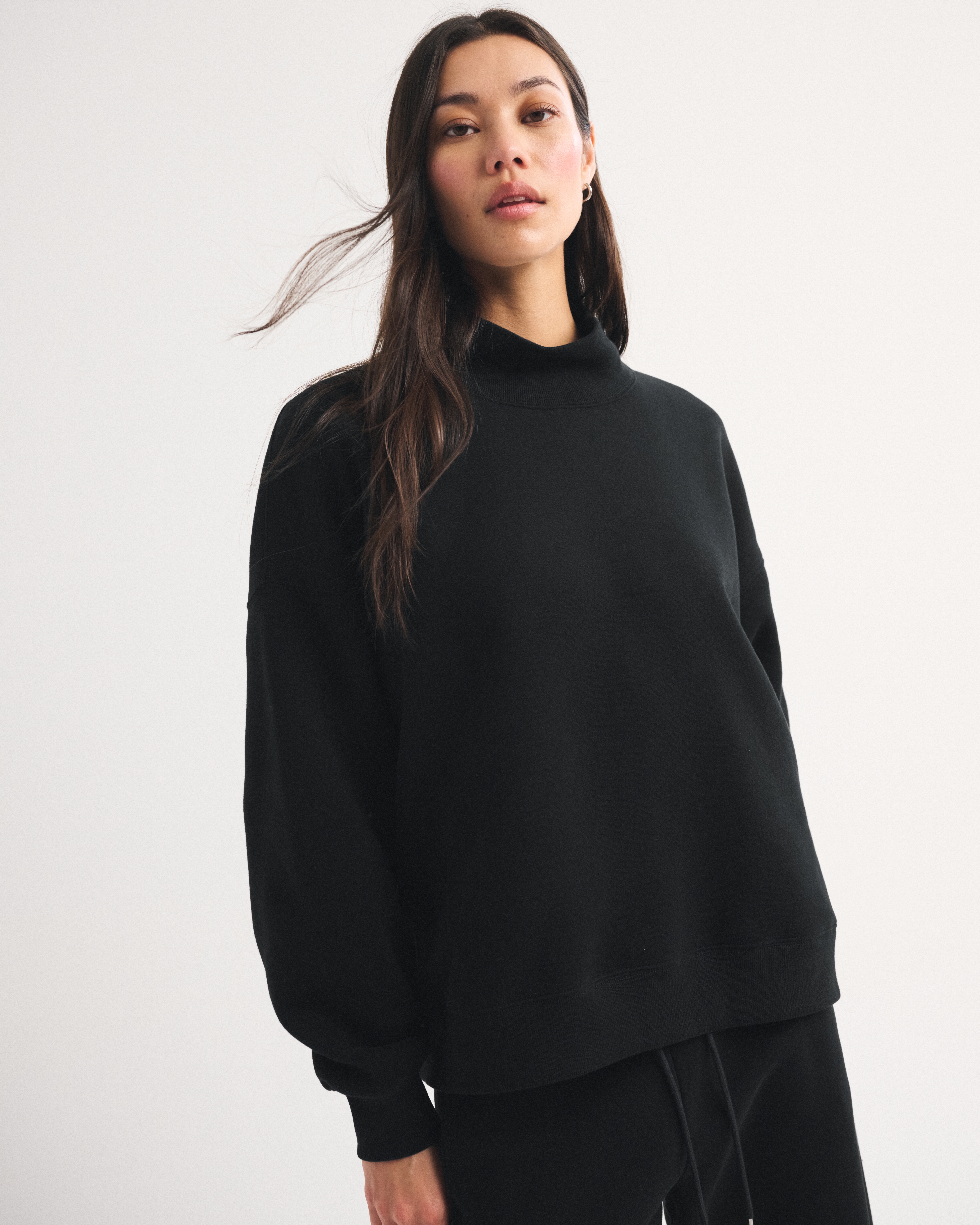 Женские худи Abercrombie & Fitch Sunday Oversized Funnelneck Sweatshirt — фото 2
