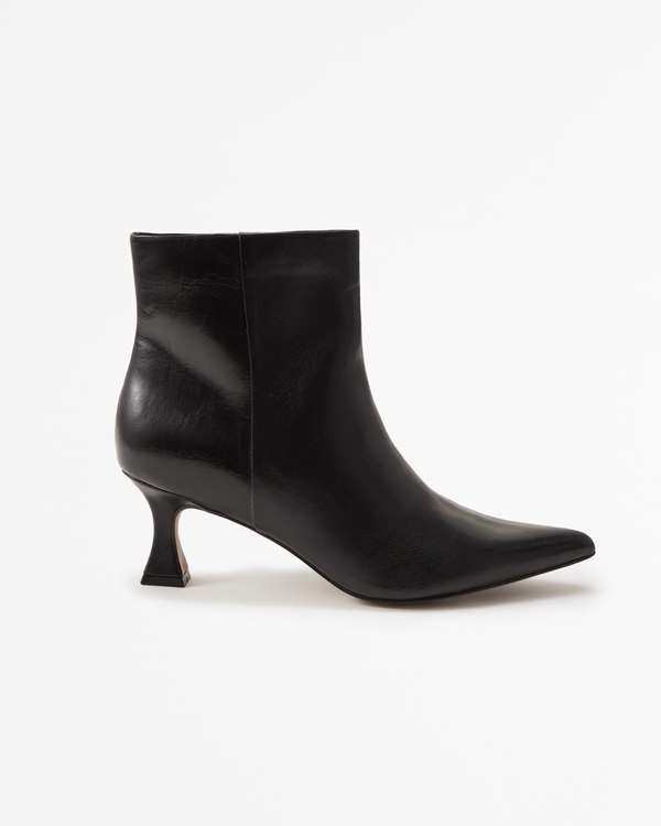 Pointed Heeled Boot, Black