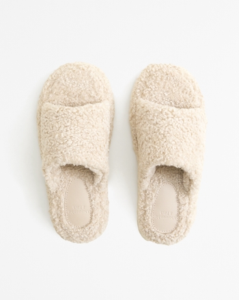 Abercrombie slippers online