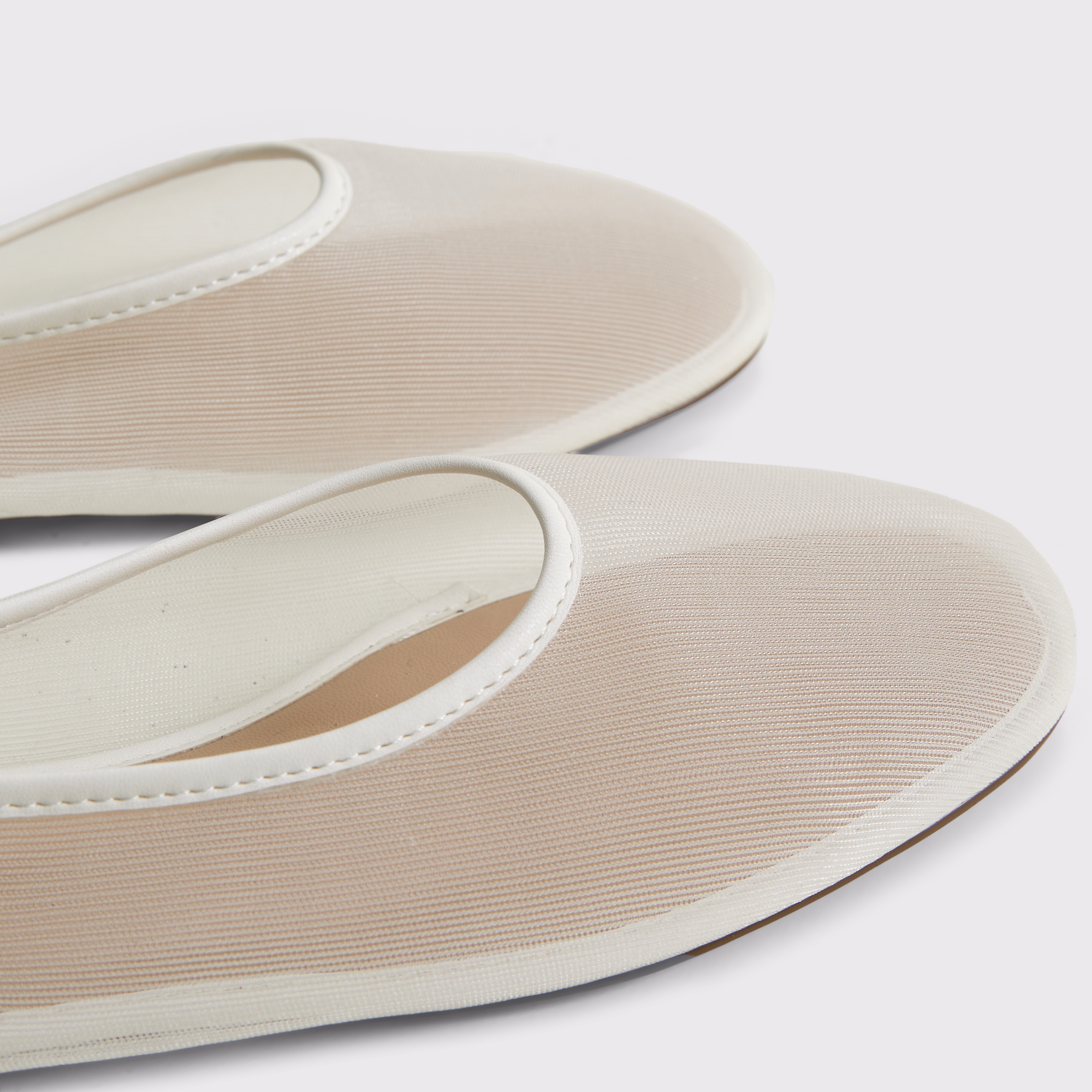 フラットシューズ AEYDE Woman Ballet flats White RKLS08FL181 OPTICWHITE Women's Mesh Balletic Flats | Women's Shoes | Abercrombie.com