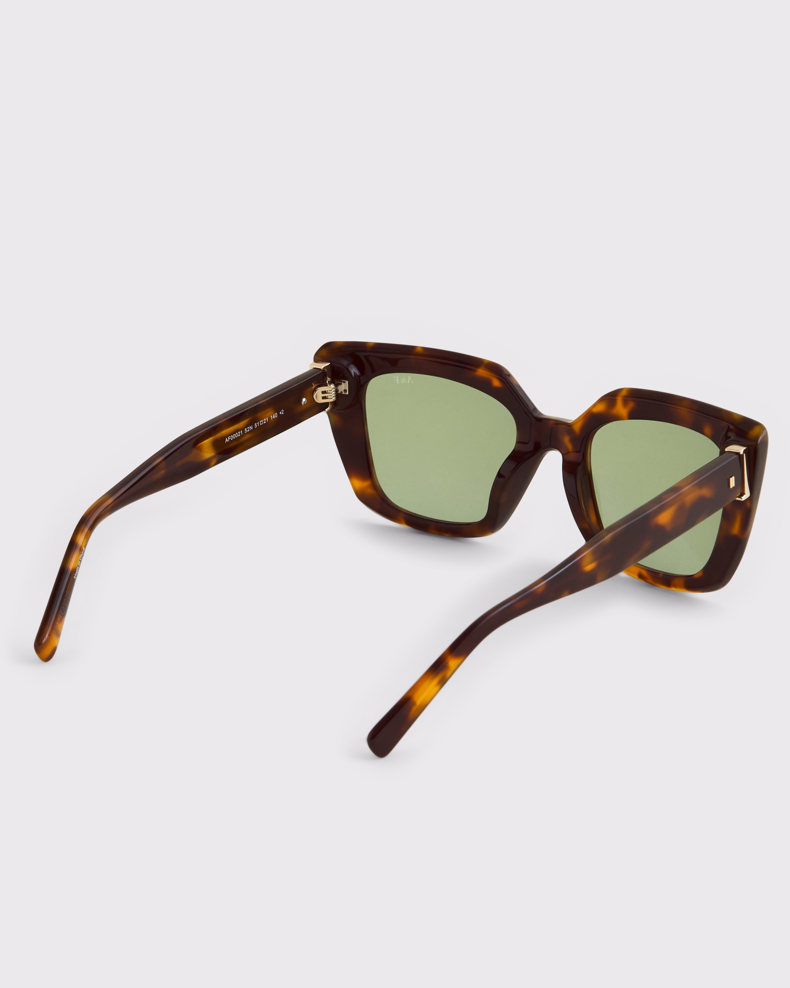 Wide Cat Eye Sunglasses