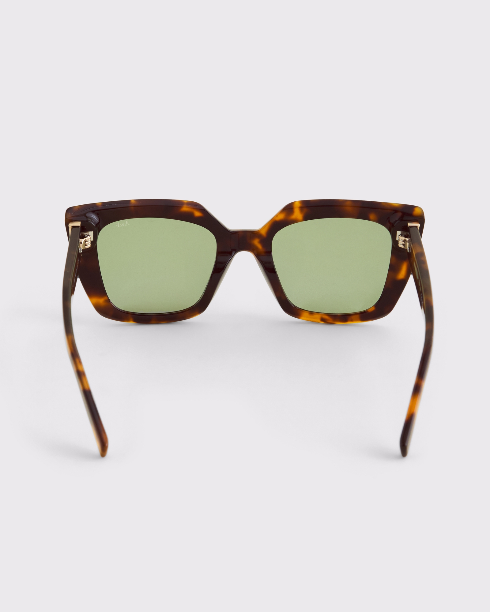 Wide Cat Eye Sunglasses
