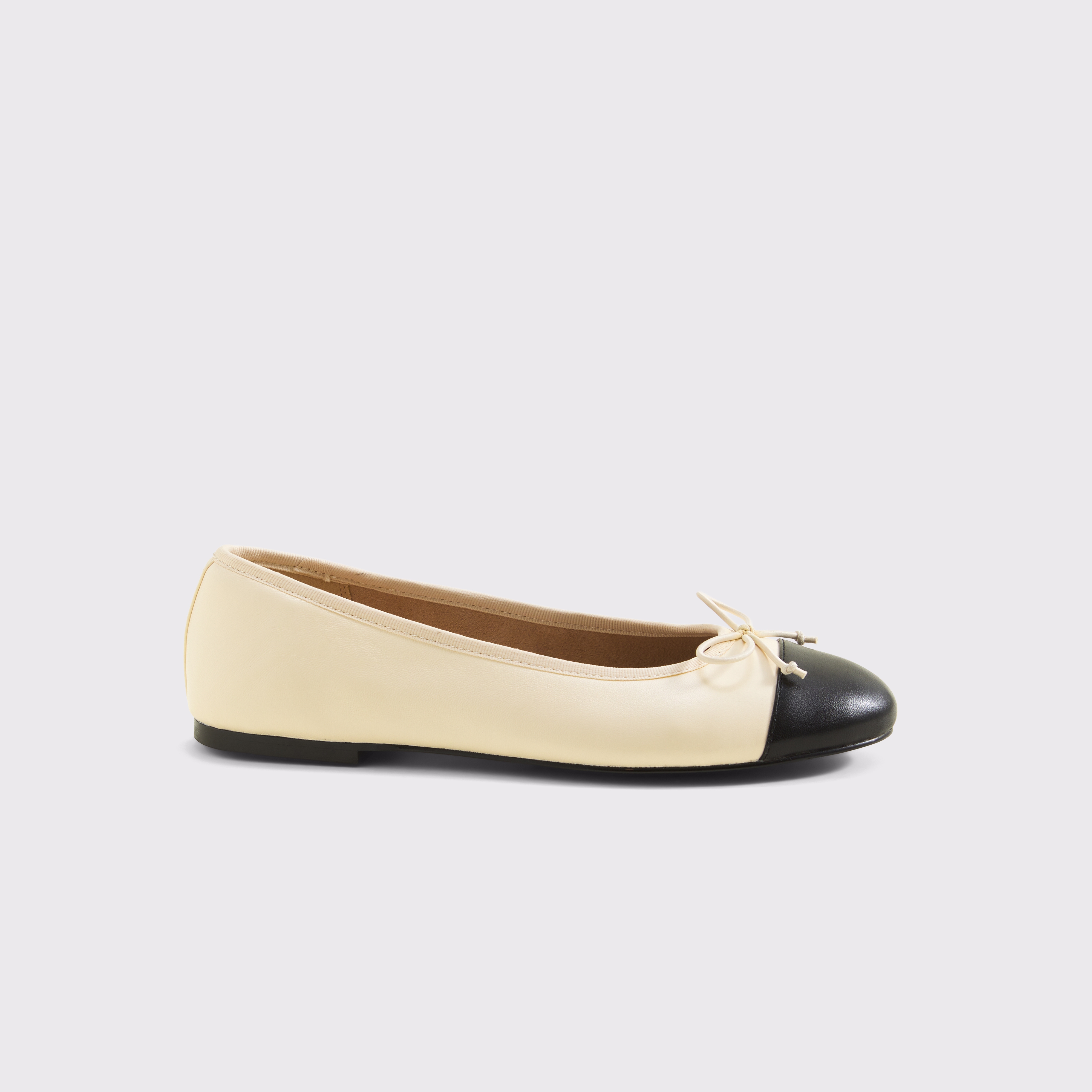Балетки Abercrombie & Fitch Leather Ballet Flat, цвет: Кремовый — фото 1