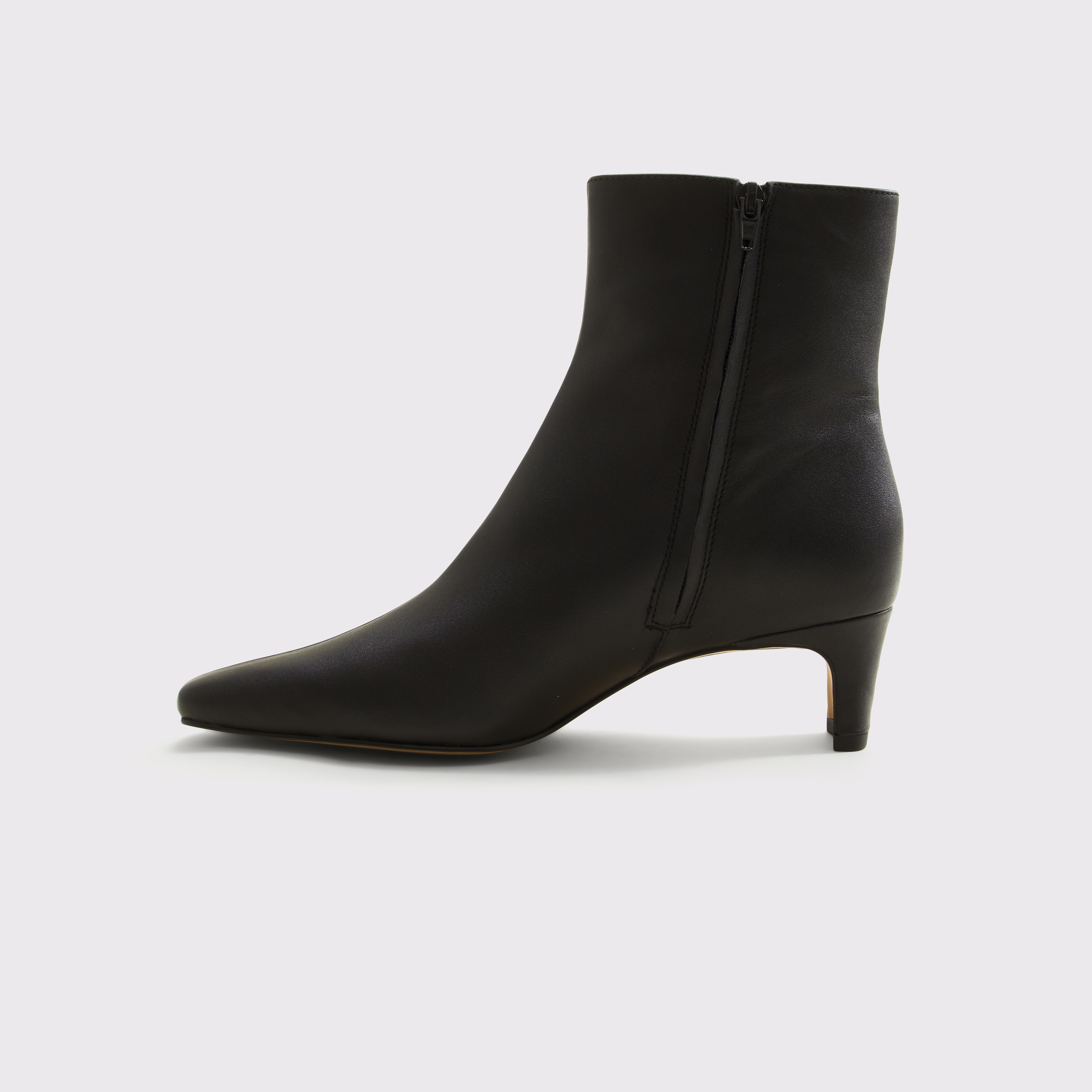 Женские ботинки Abercrombie & Fitch Leather Ankle Boot — фото 2