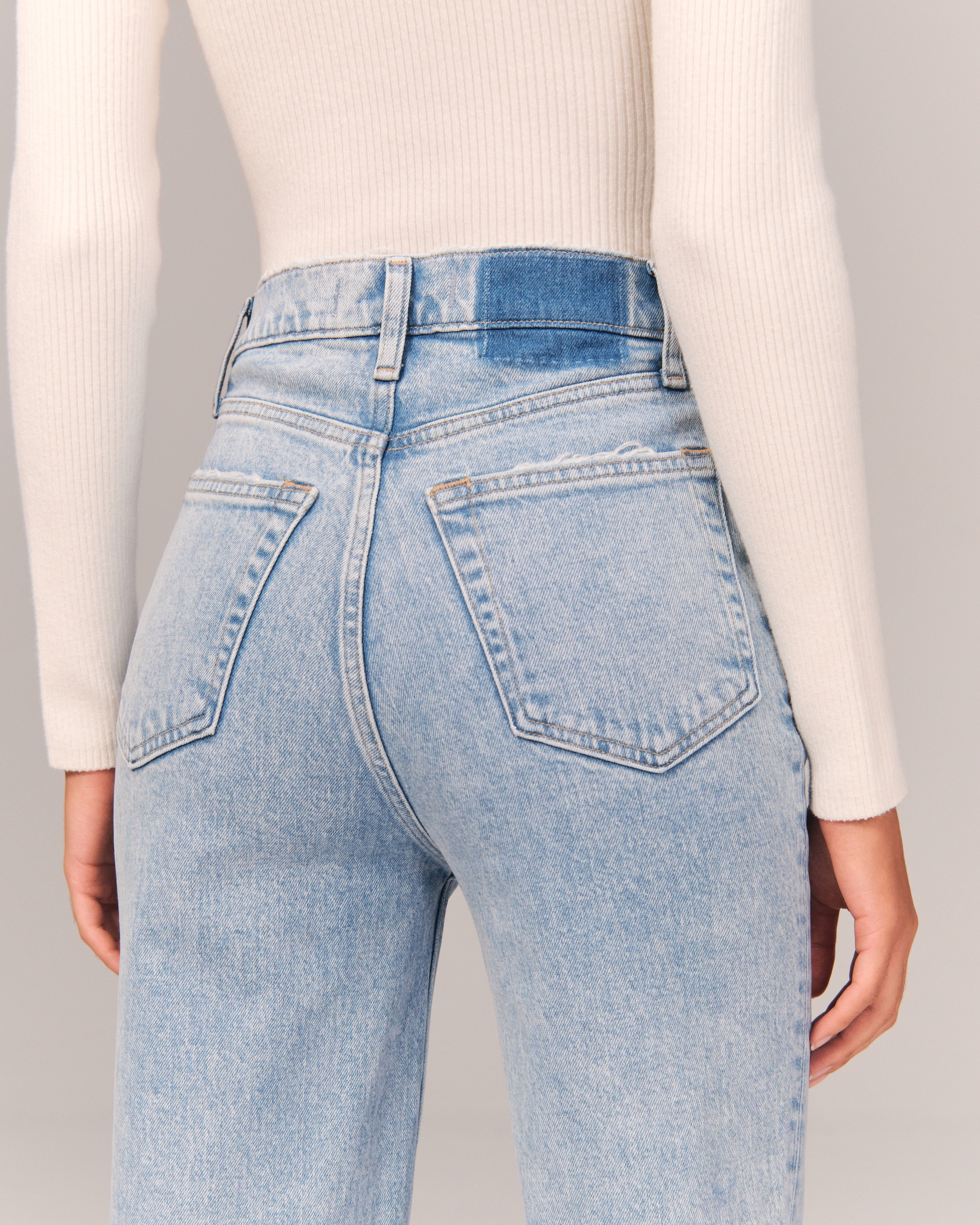 Ultra High Rise 90s Straight Jean