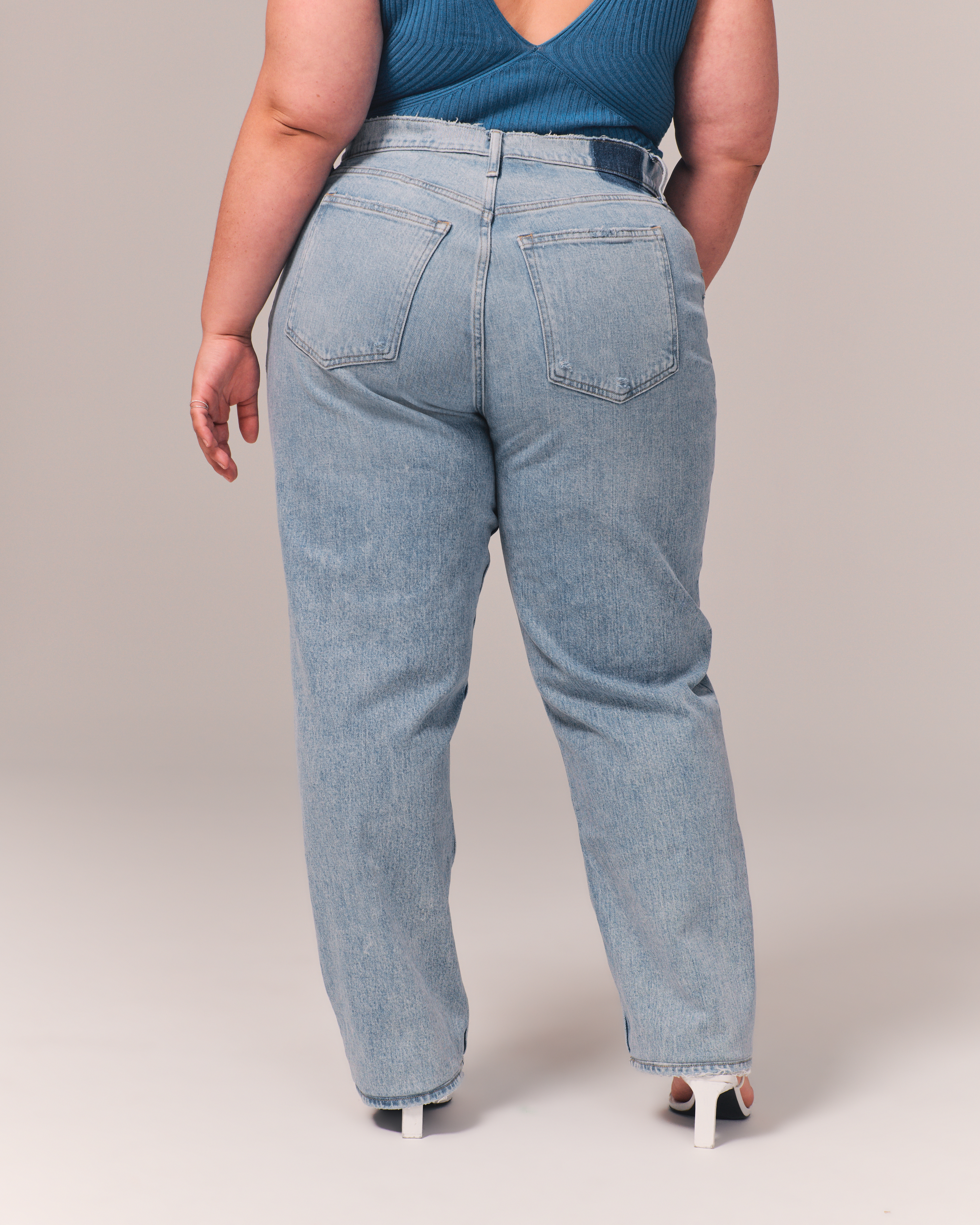 Women's Curve Love Ultra High Rise 90s Straight Jean - Abercrombie