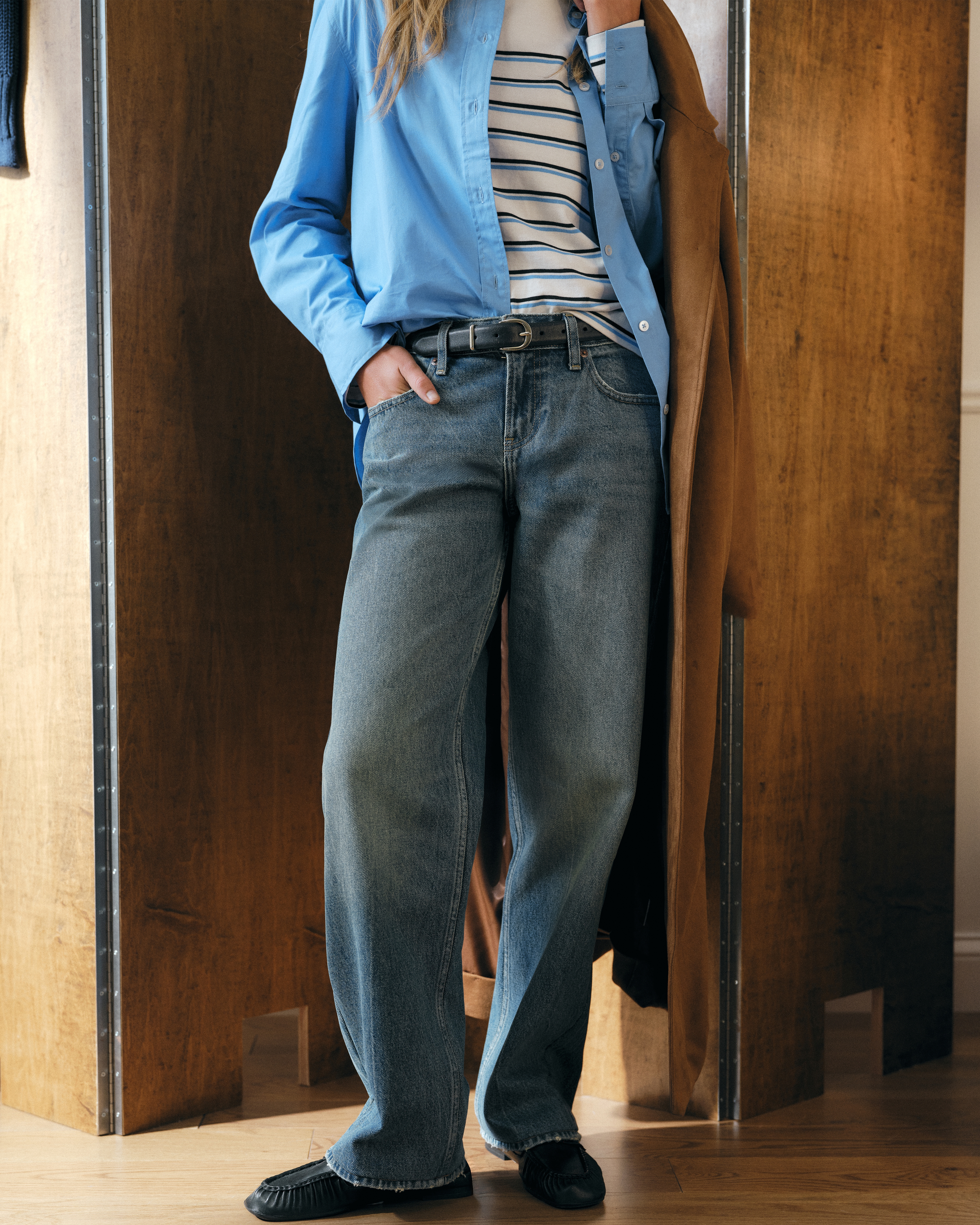 Женские джинсы Abercrombie & Fitch Low Rise Slouchy Straight Jean, цвет: Средний — фото 4