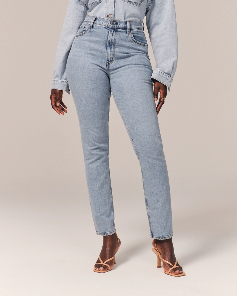 Curve Love Ultra High Rise 90s Slim Straight Jean